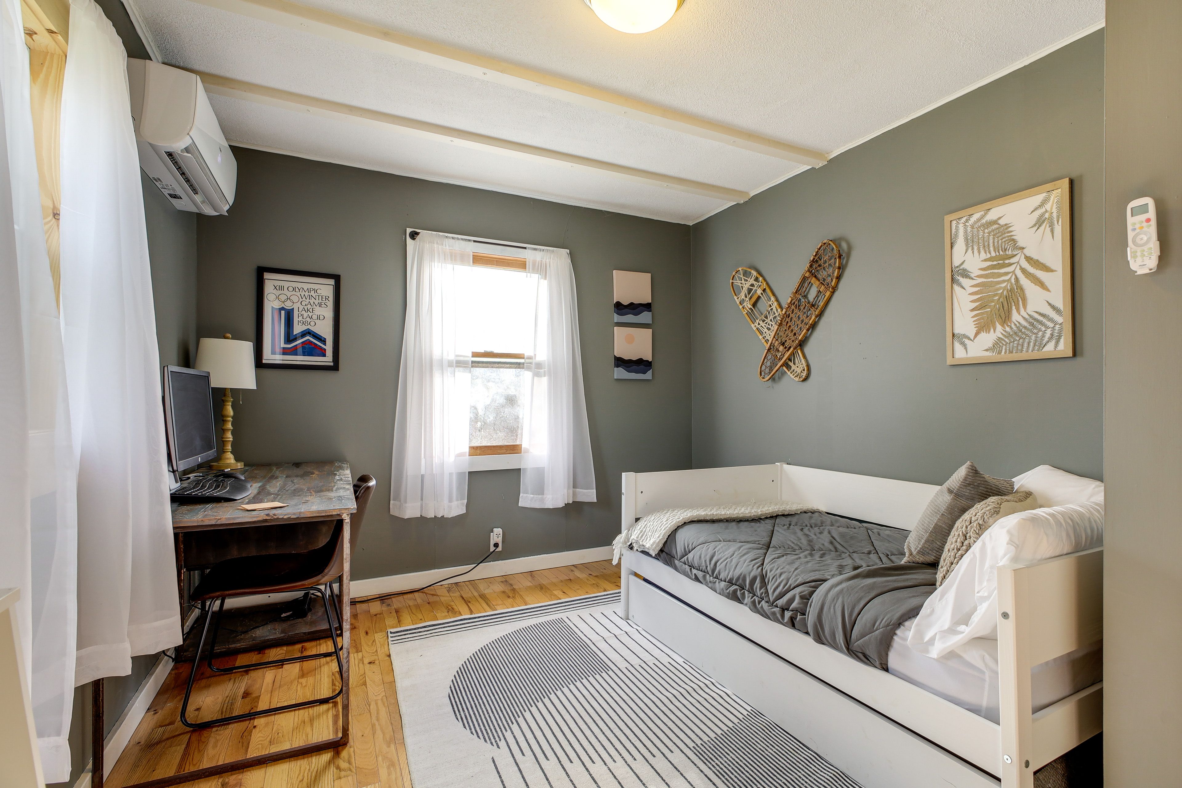 Bedroom 2 | Twin Daybed | Twin Trundle | Laptop Workspace | Books