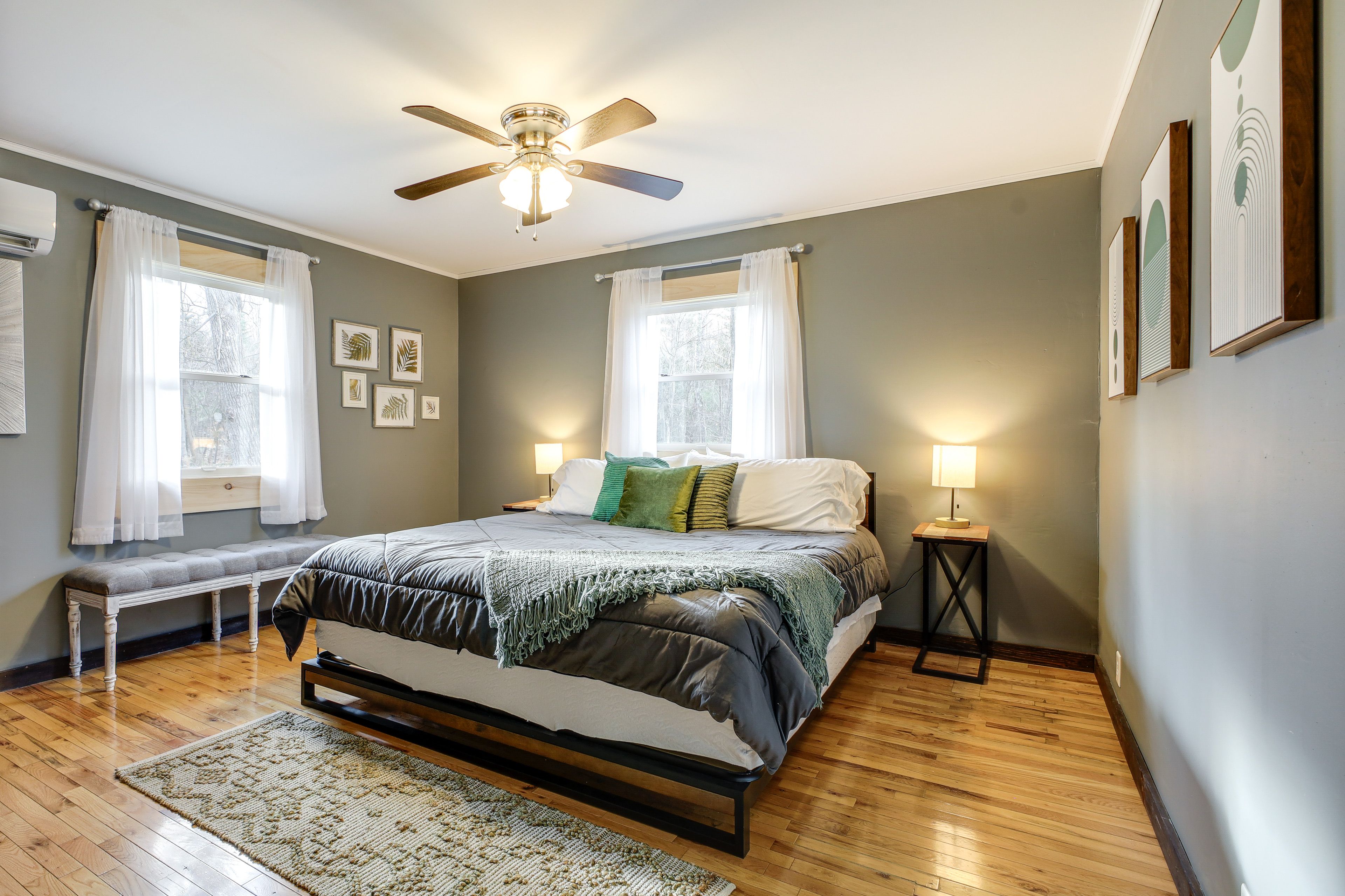 Bedroom 1 | King Bed | Smart TV