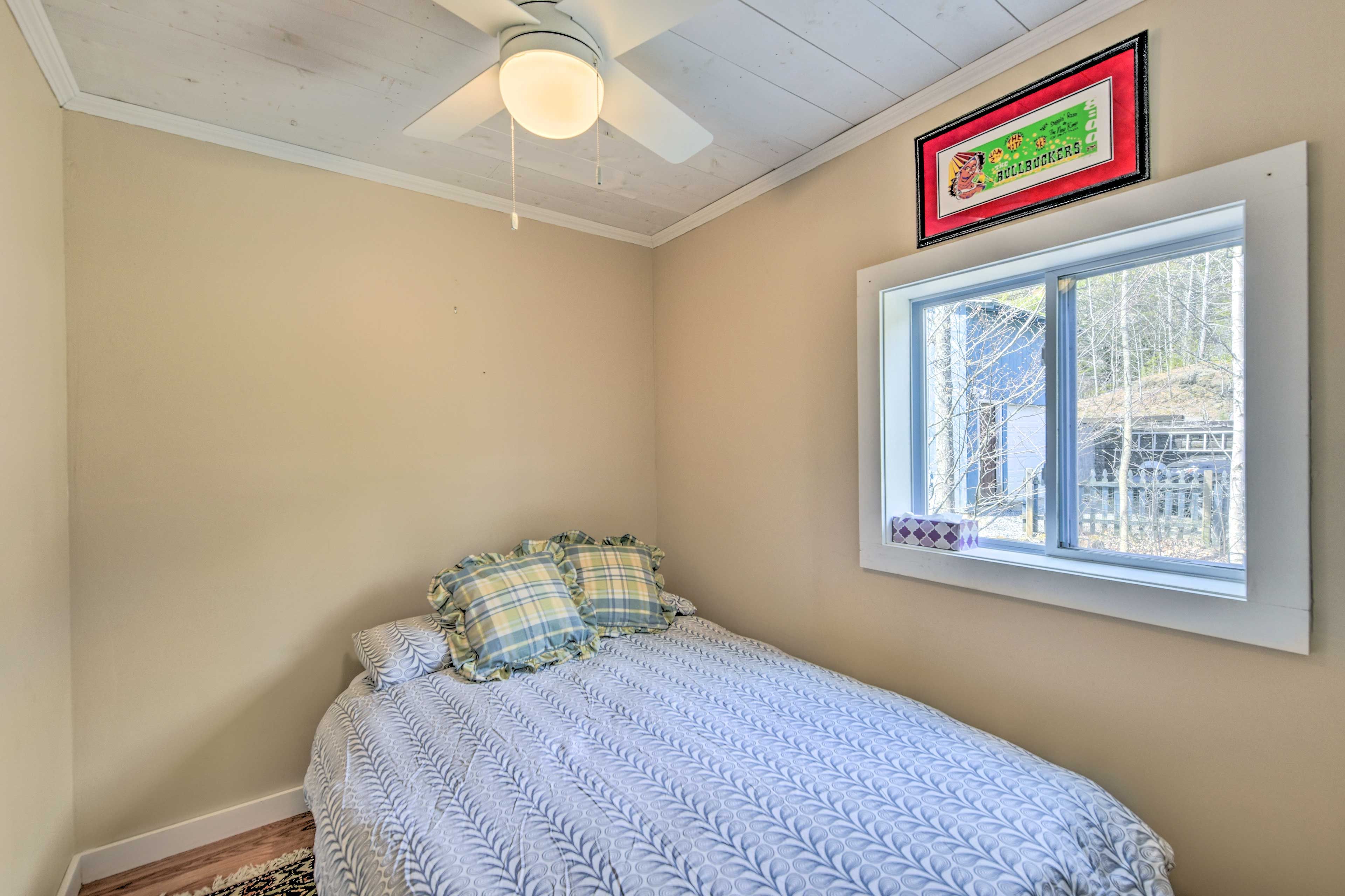 Bedroom 2 | Full Bed | 2nd Floor