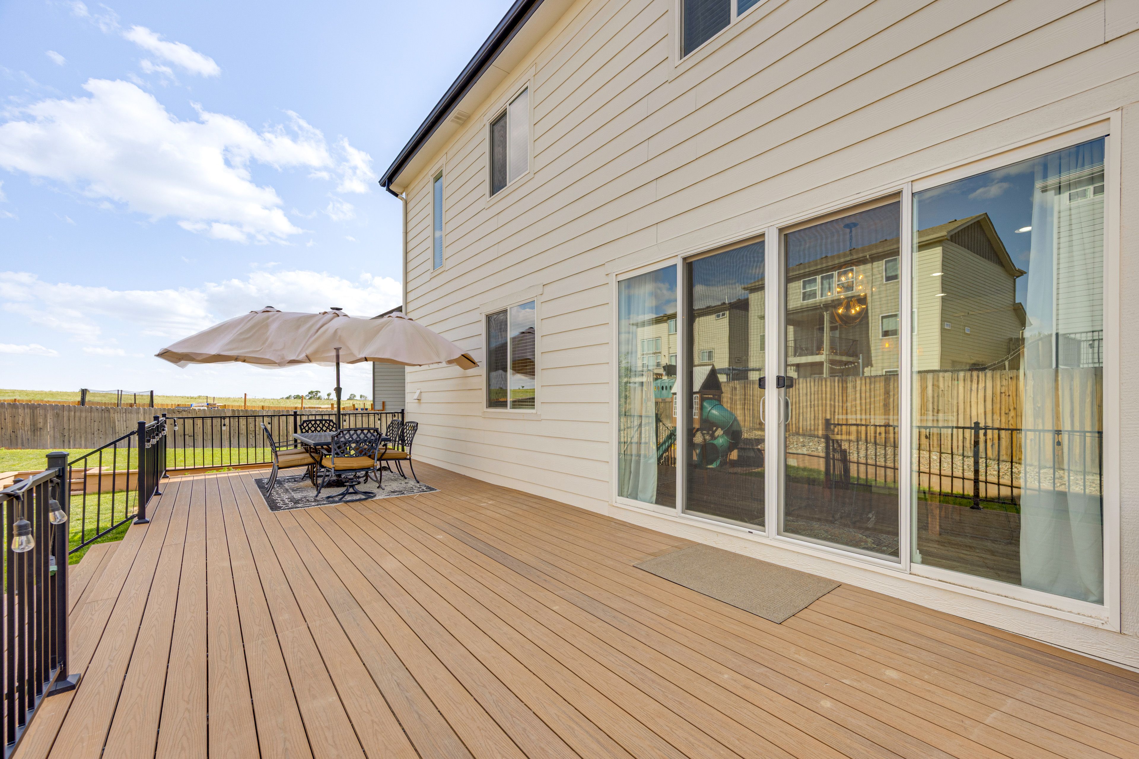 Furnished Deck | Outdoor Dining