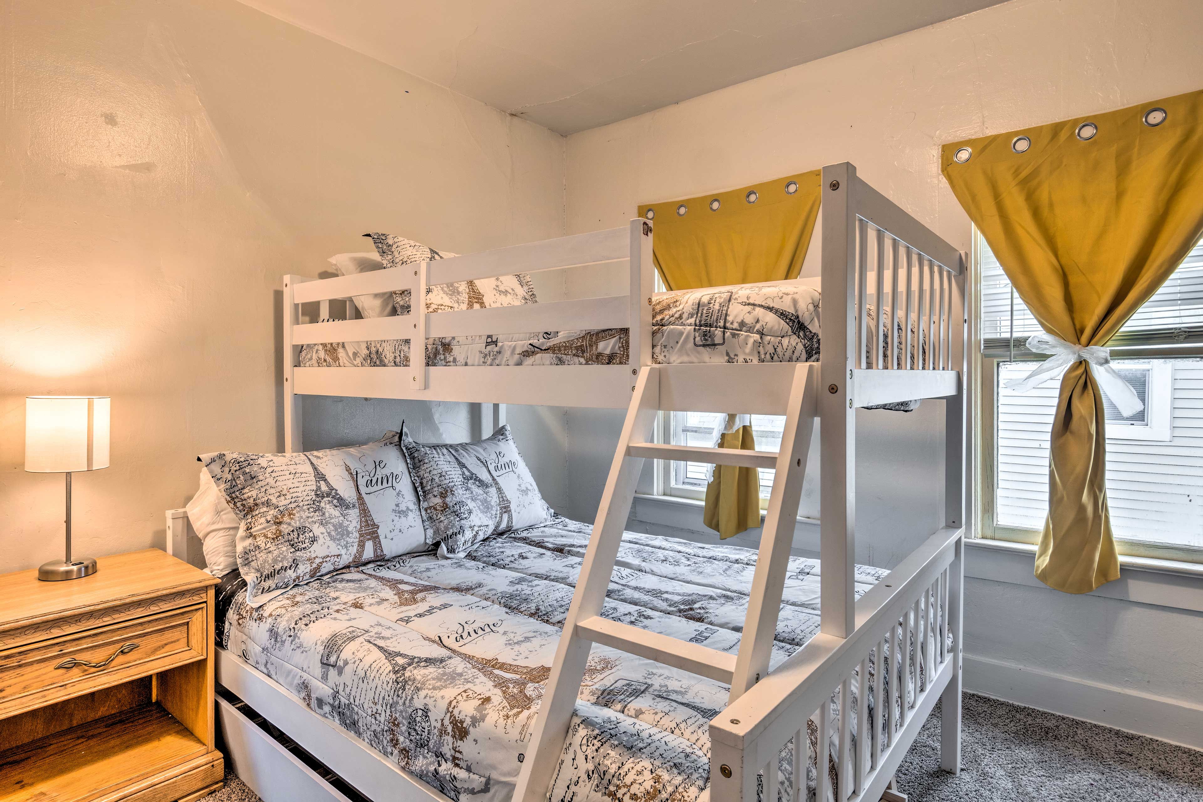 Bedroom 2 | Upper Level | Twin/Full Bunk Bed