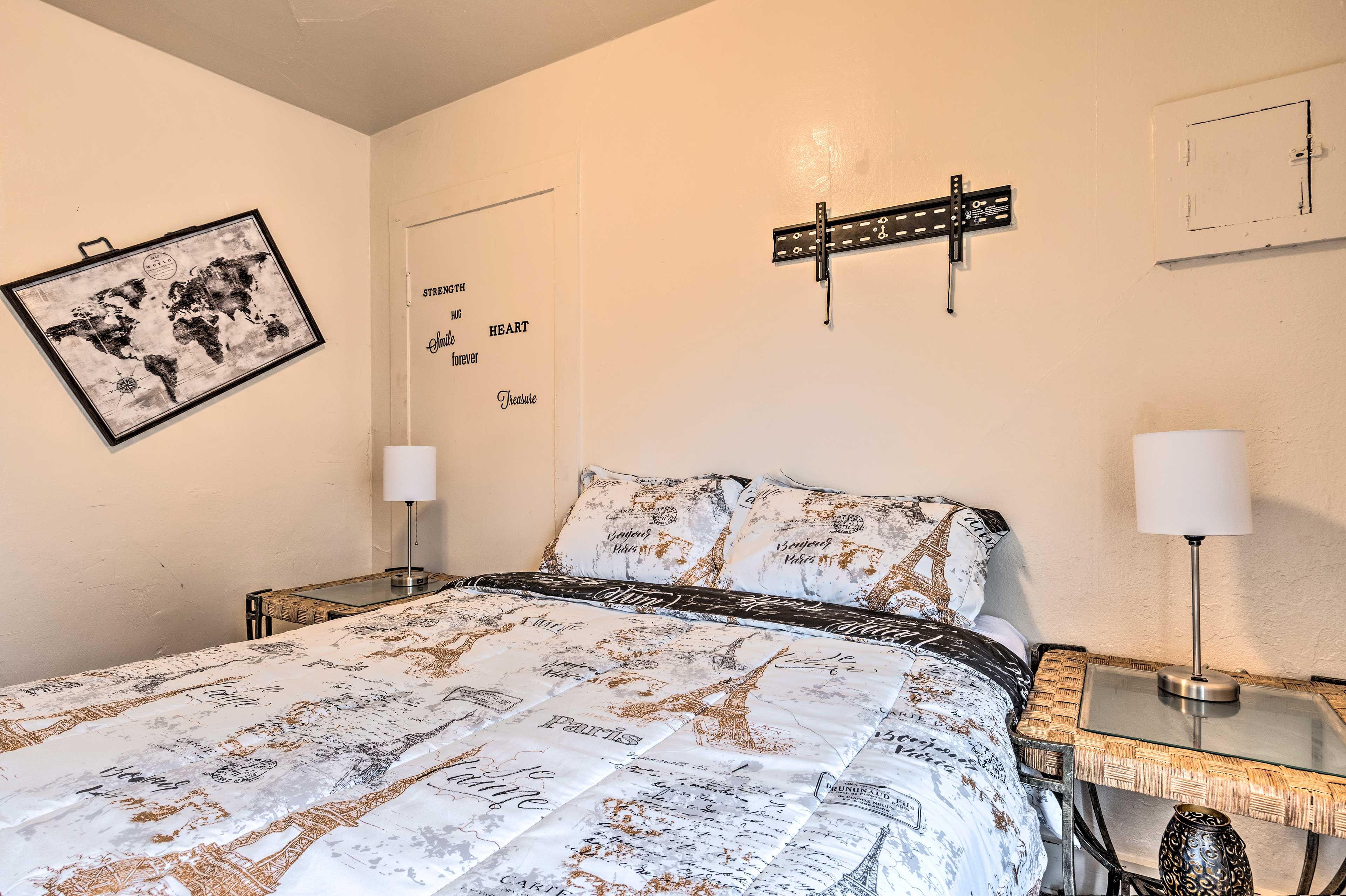Bedroom 1 | Linens Provided