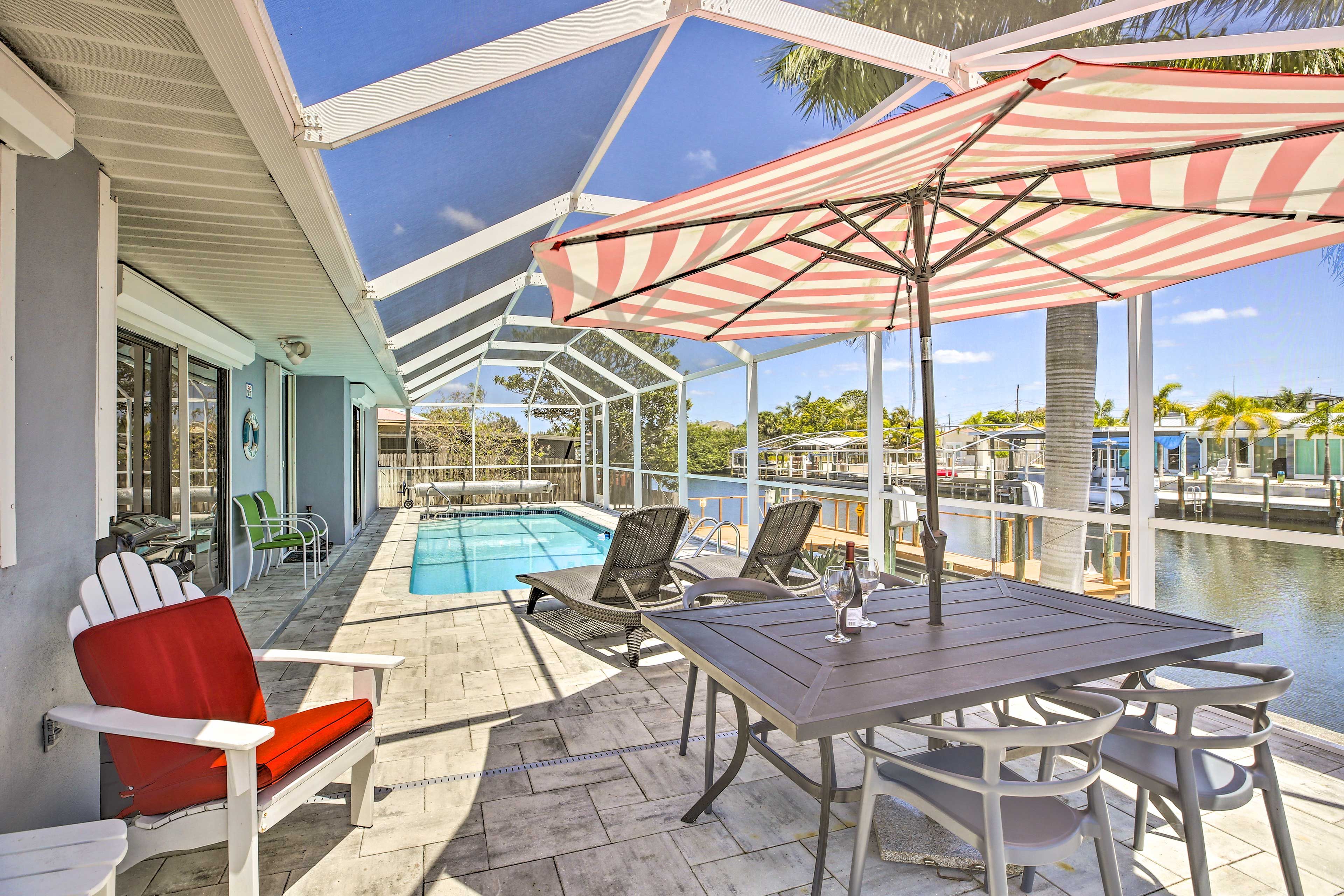 Lanai | Canalfront Views