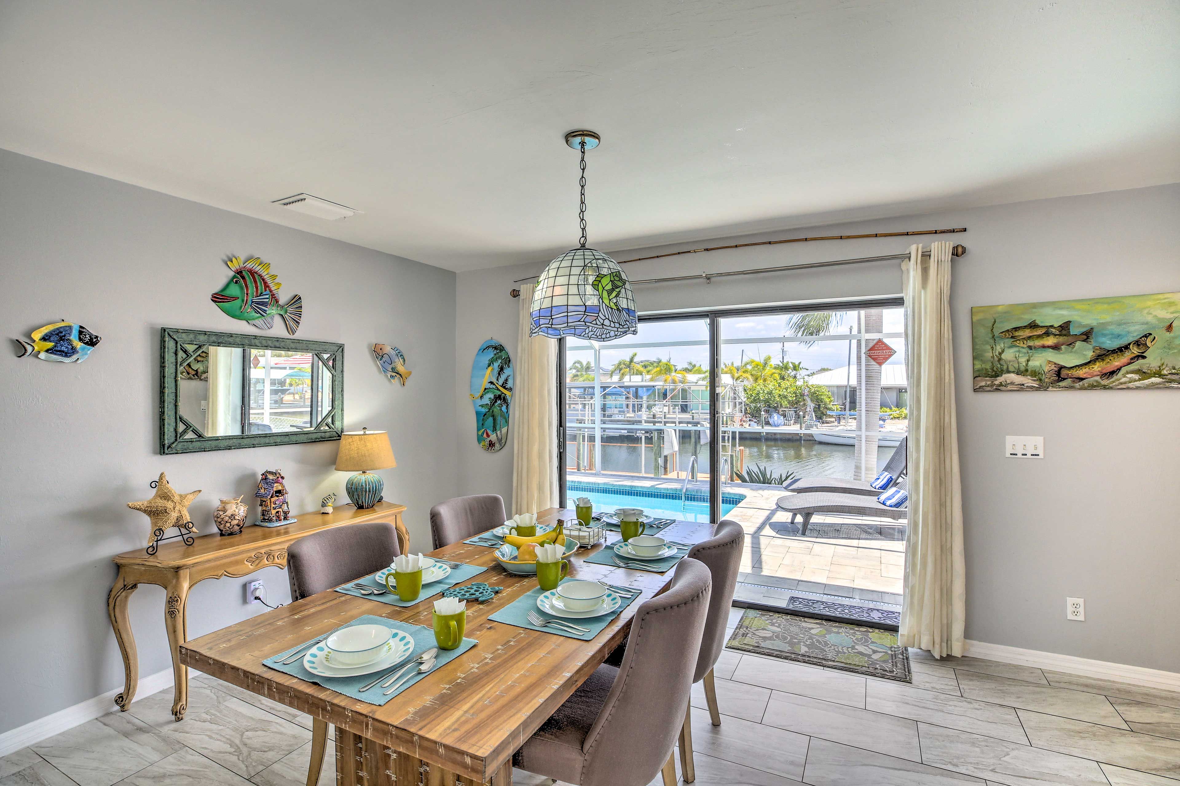 Dining Area | Entrance to Lanai