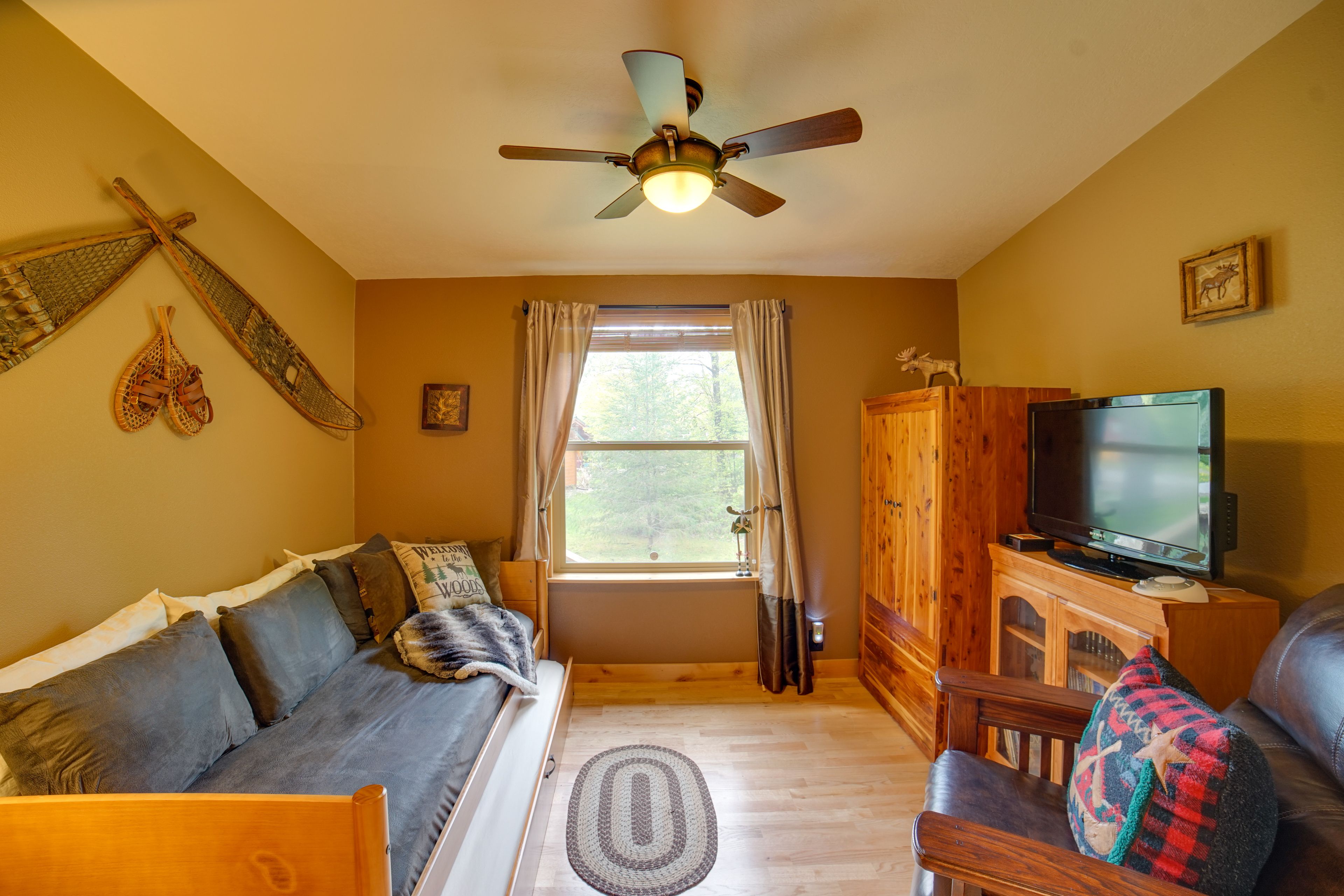 Bedroom 3 | Twin Daybed | Twin Trundle