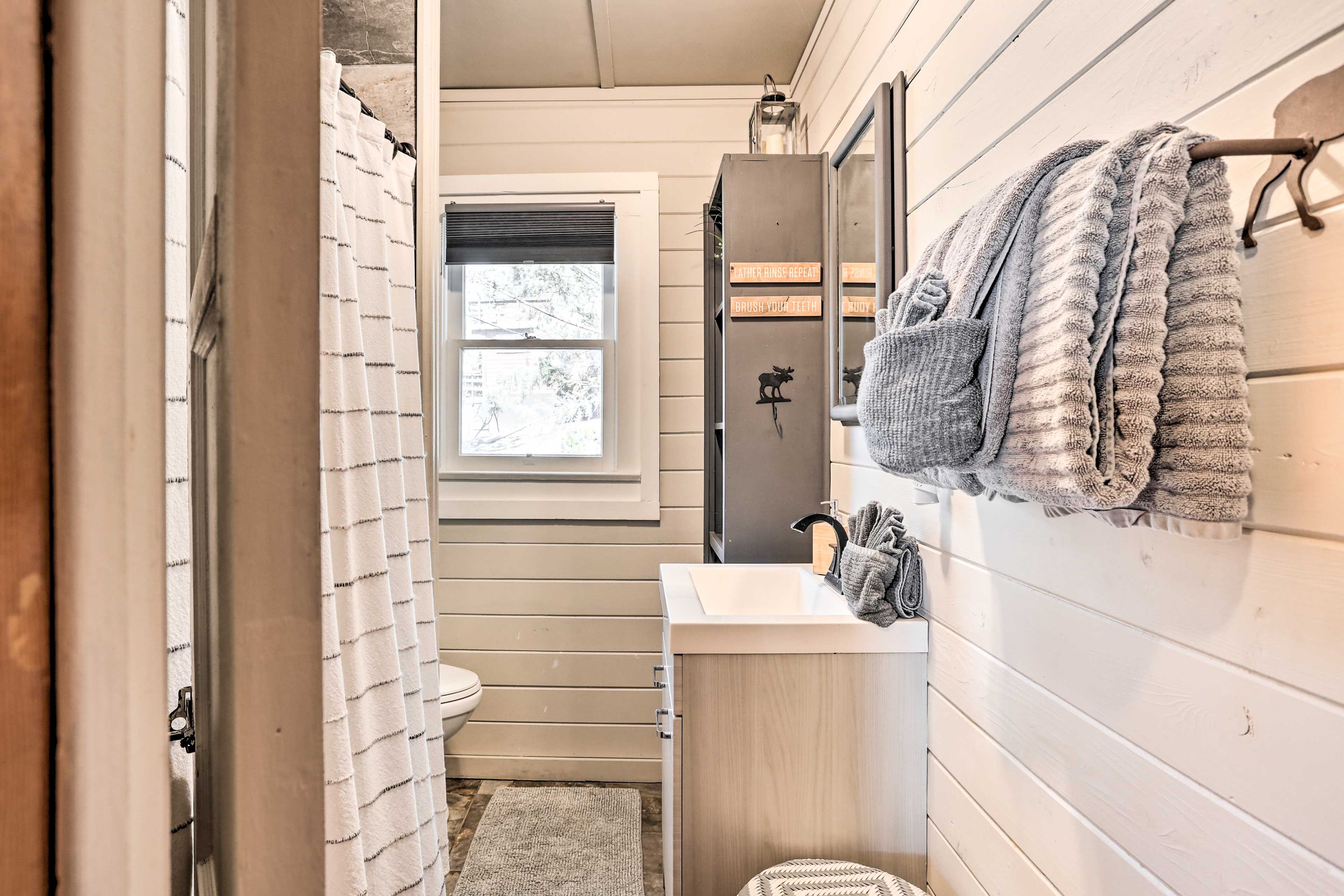 Full Bathroom