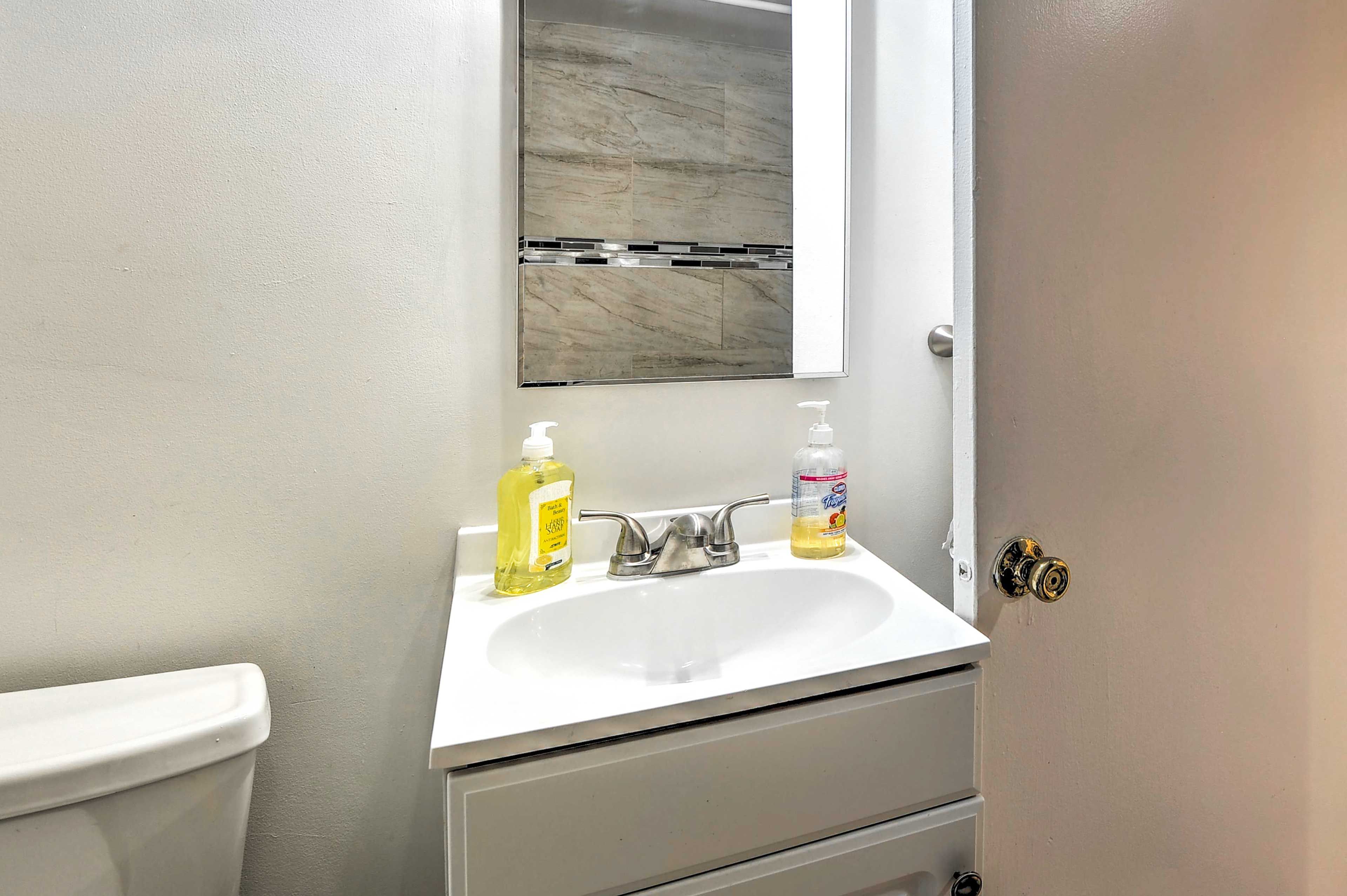 Full Bathroom