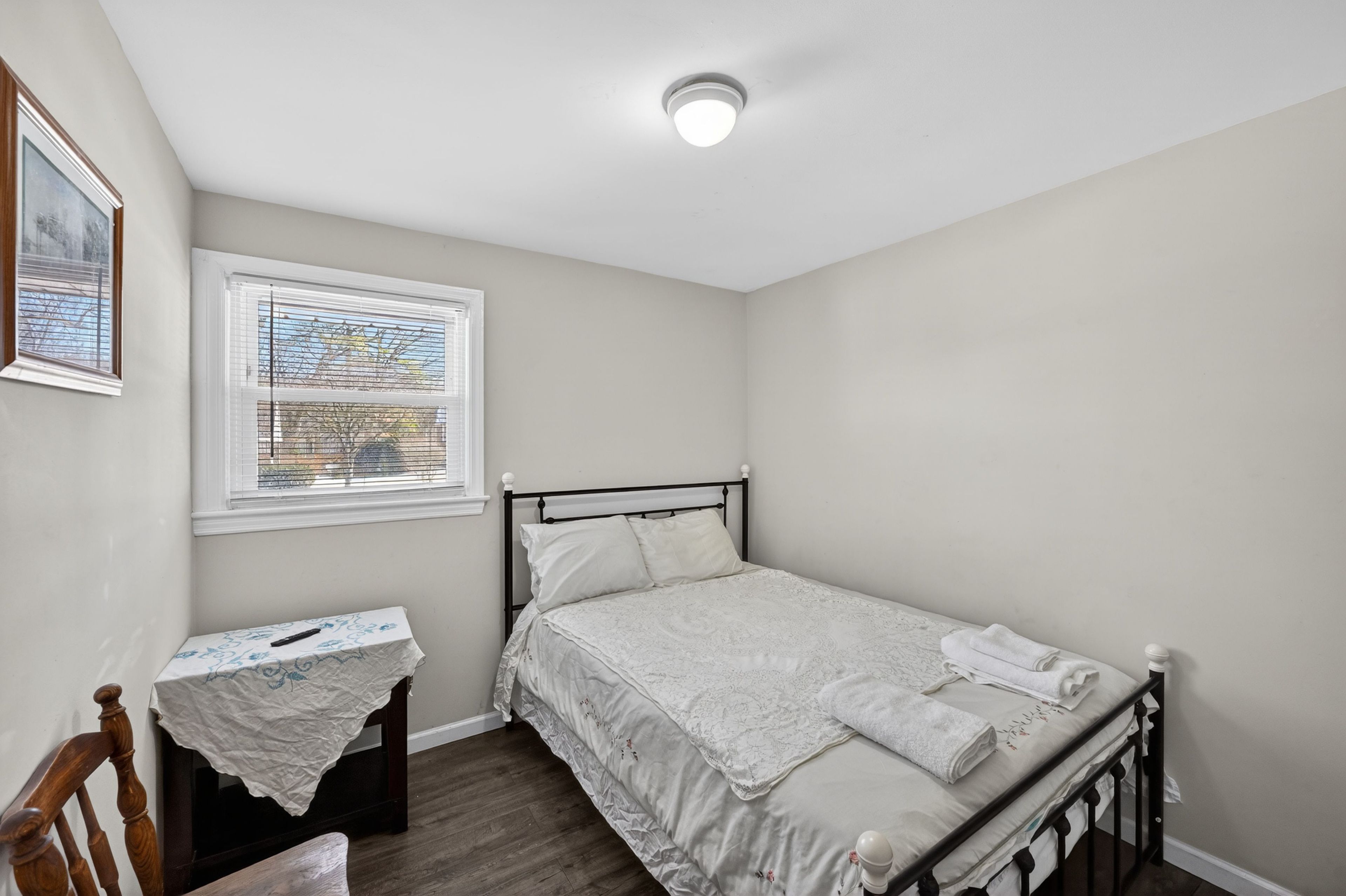 Bedroom 2 | Queen Bed | 1st Floor