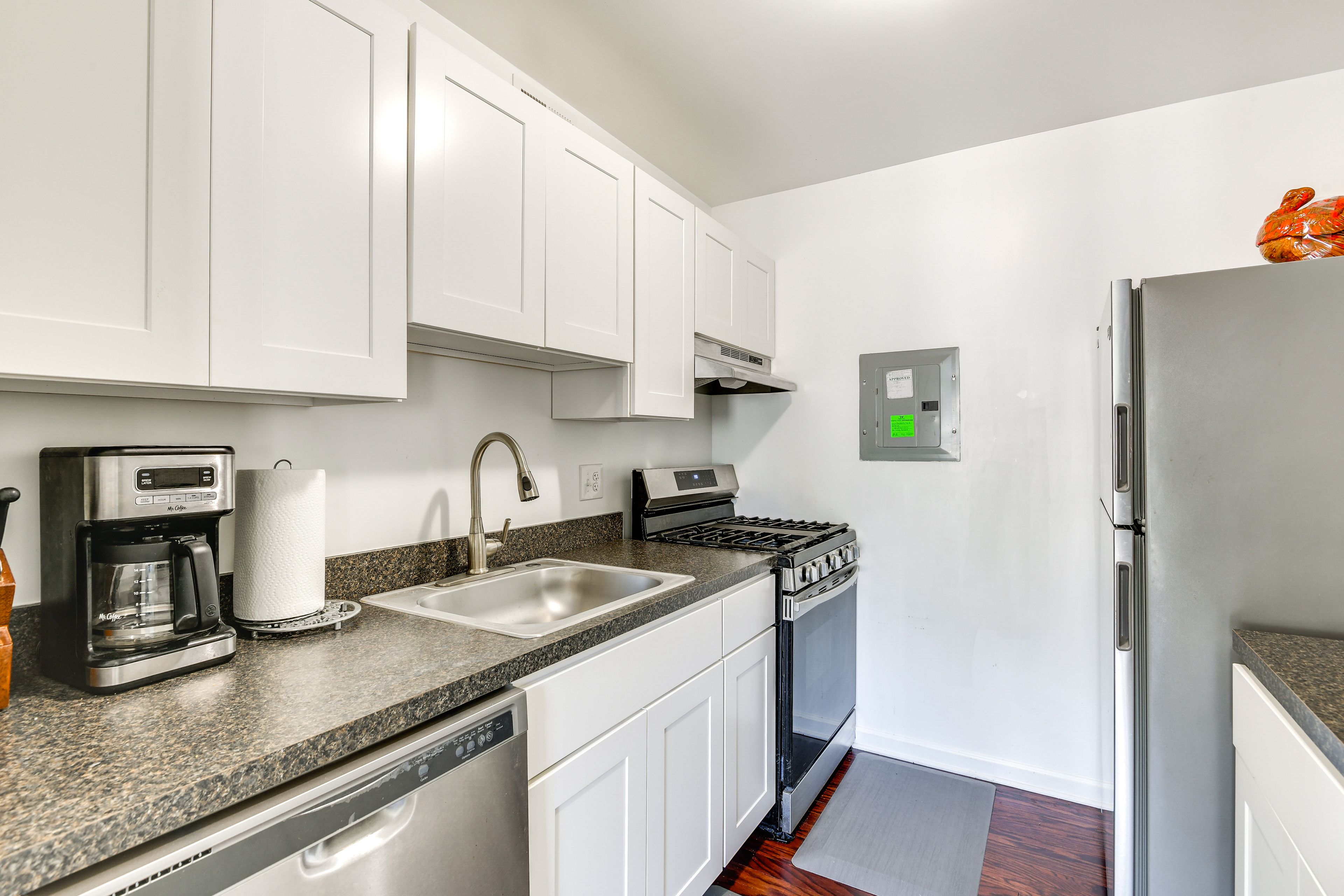 Kitchen | Crockpot | Trash Bags/Paper Towels