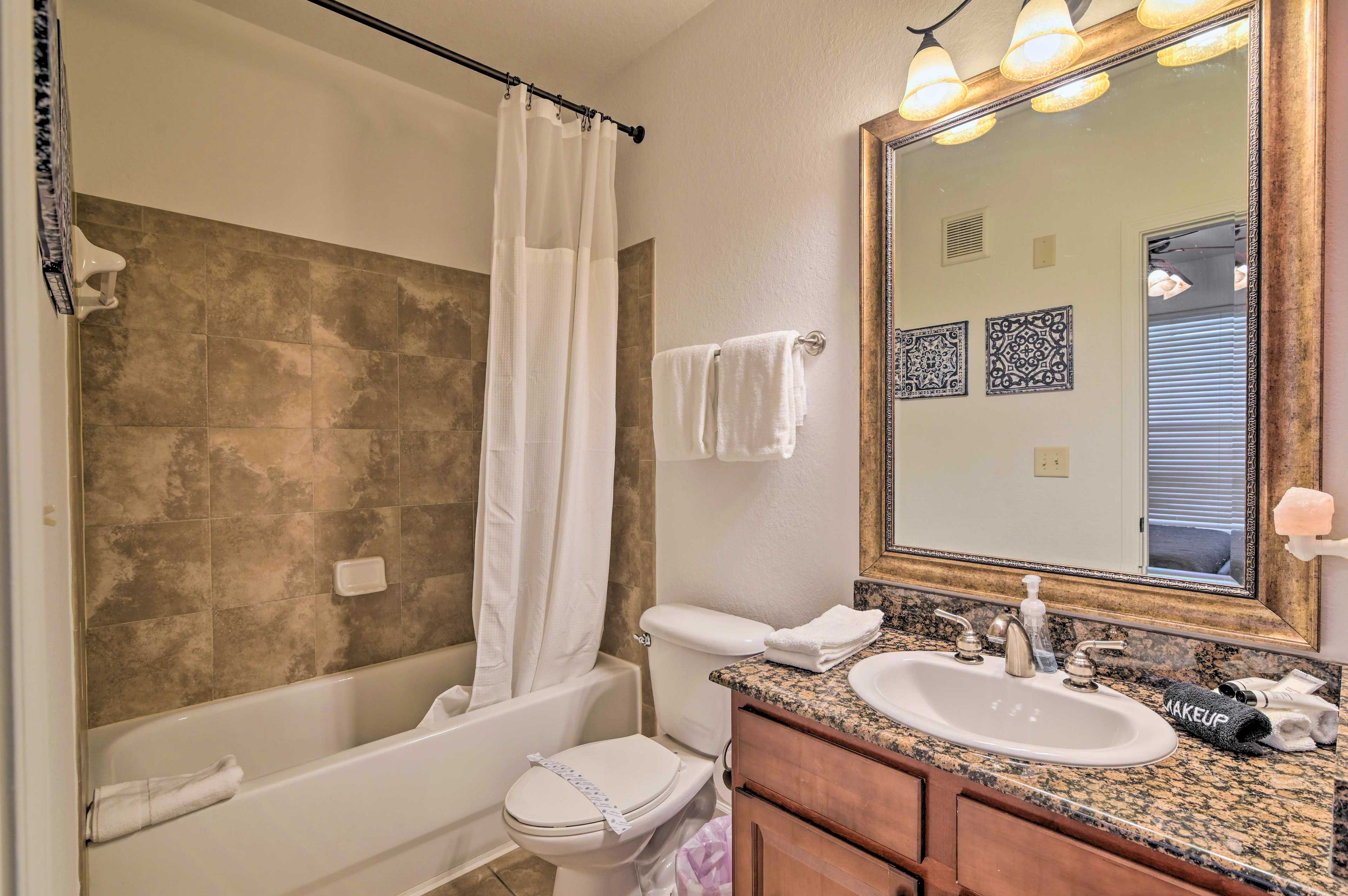 En-Suite Bathroom | Towels Provided