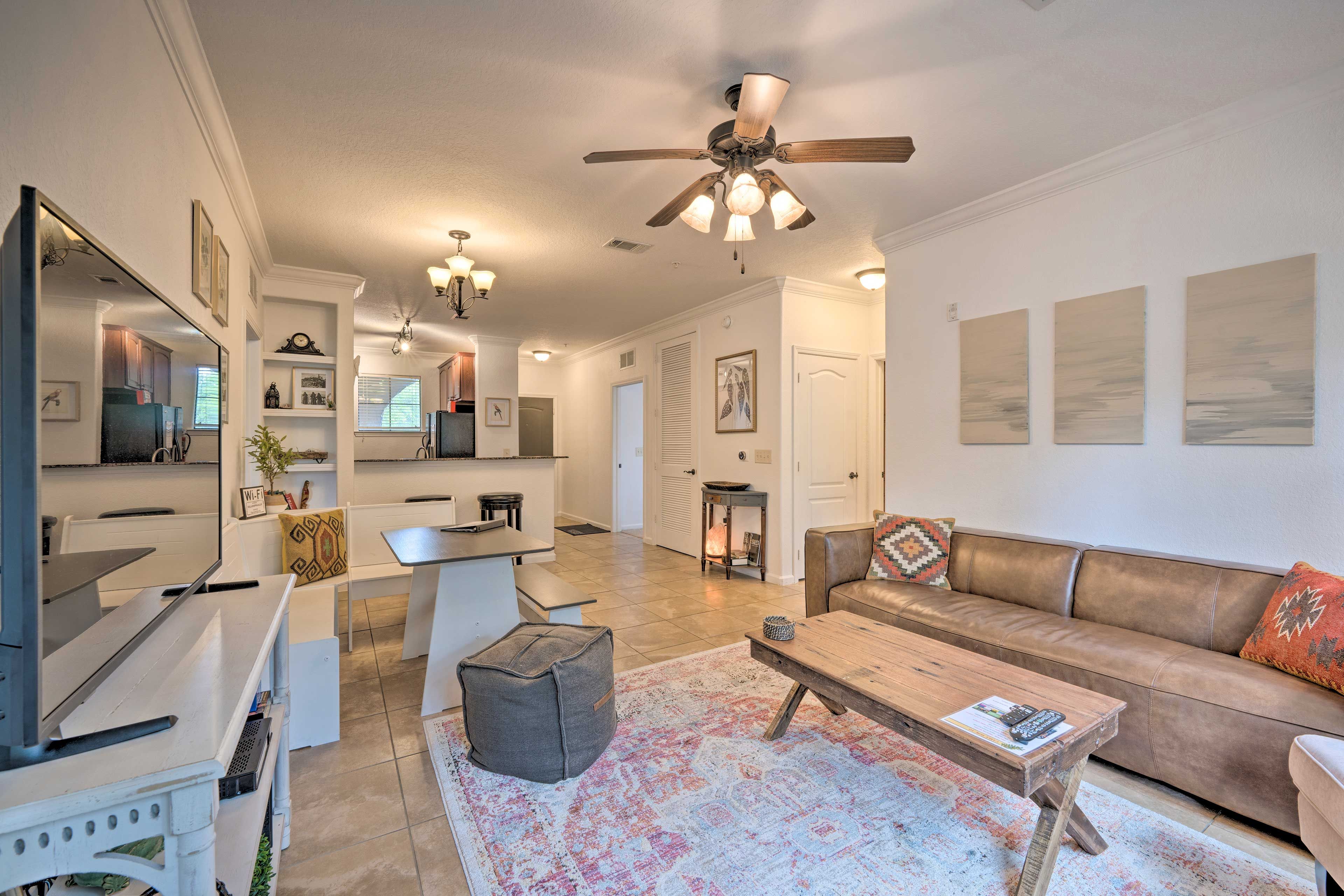 Living Room | Central A/C & Heating