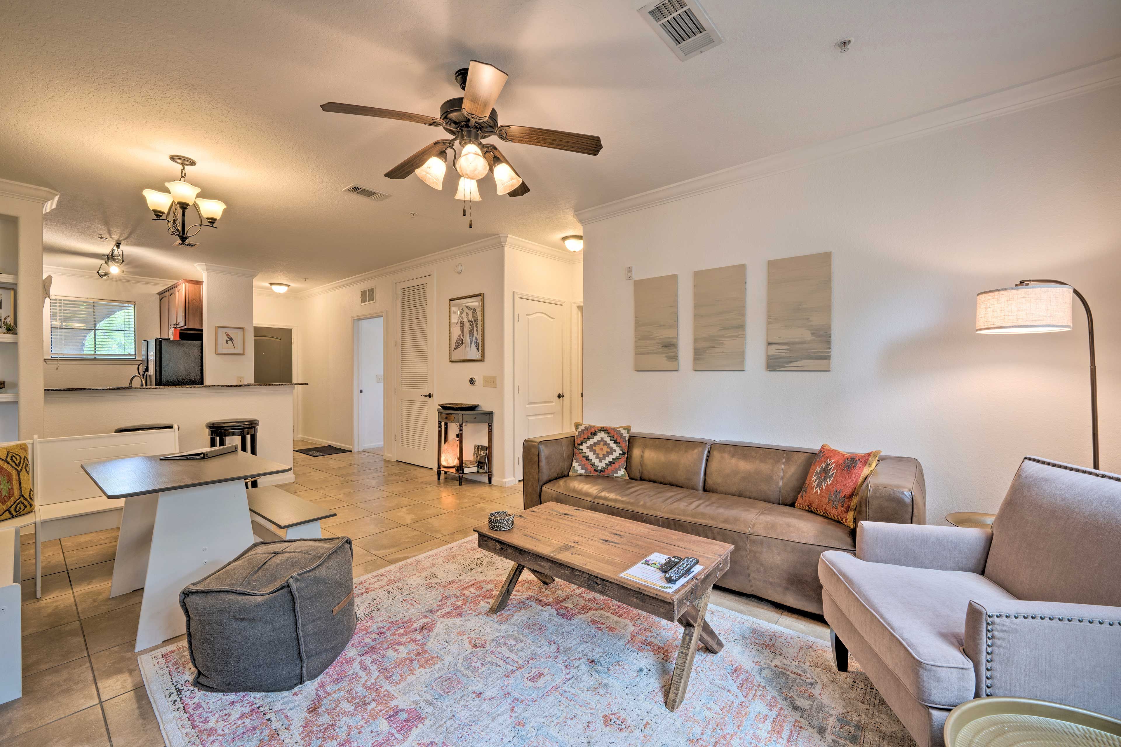 Living Room | Free WiFi