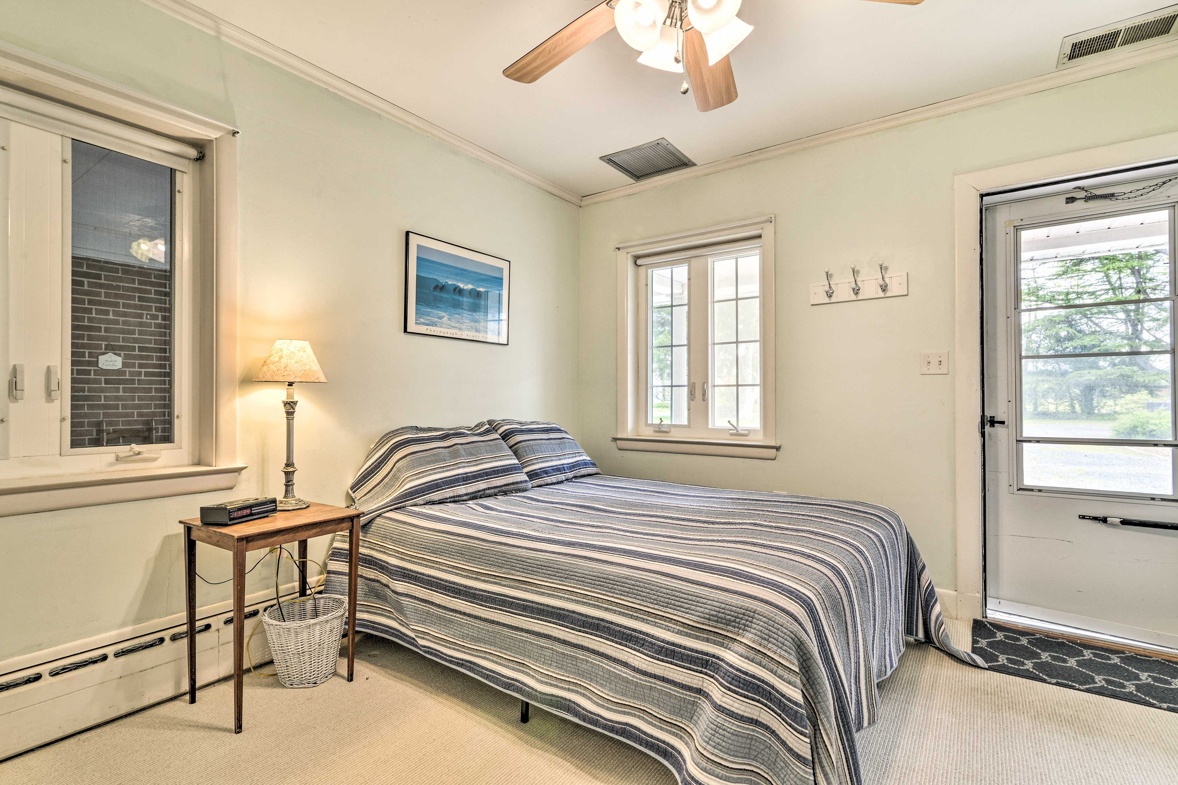 Bedroom 3 | Queen Bed