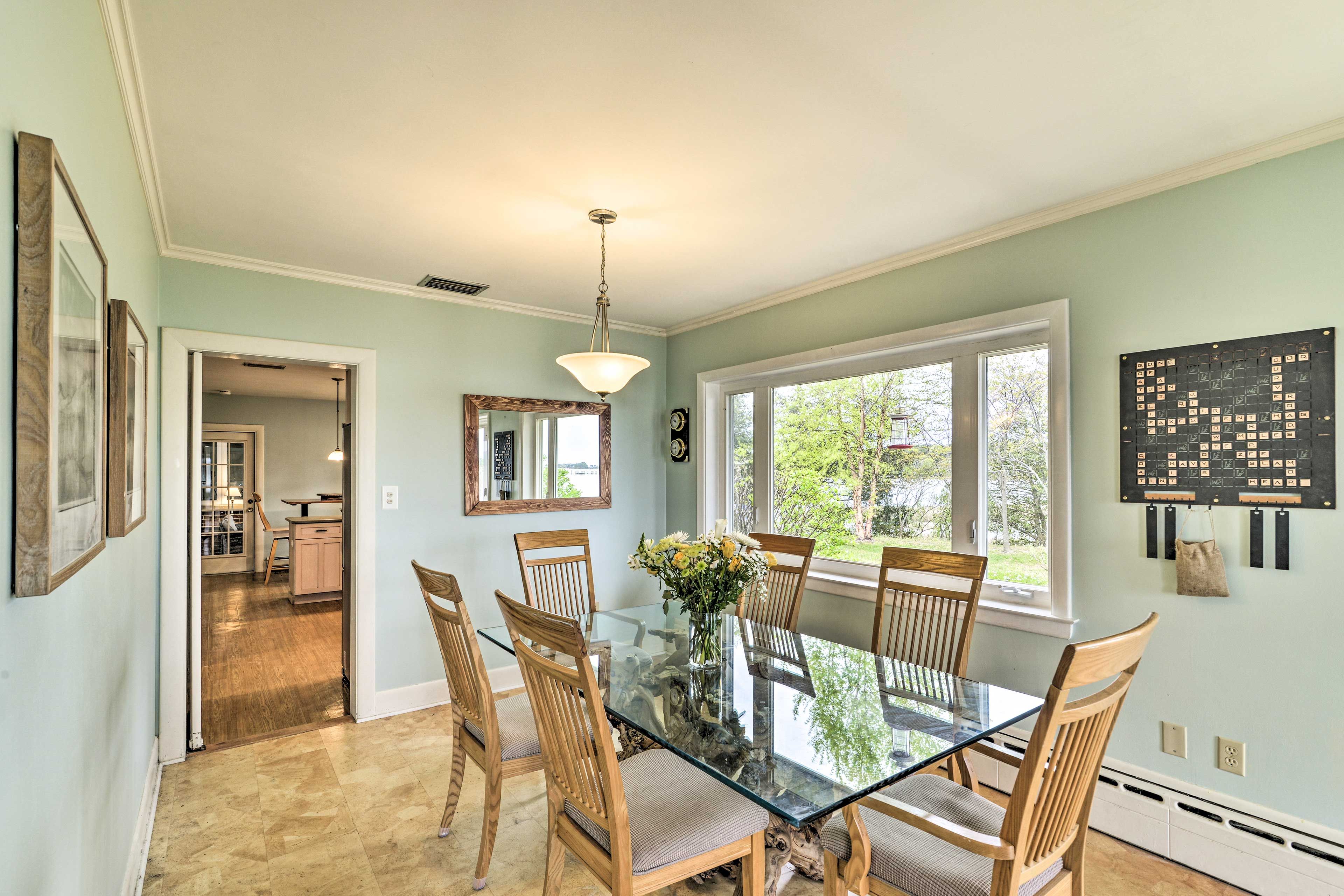 Dining Area | Dishware & Flatware
