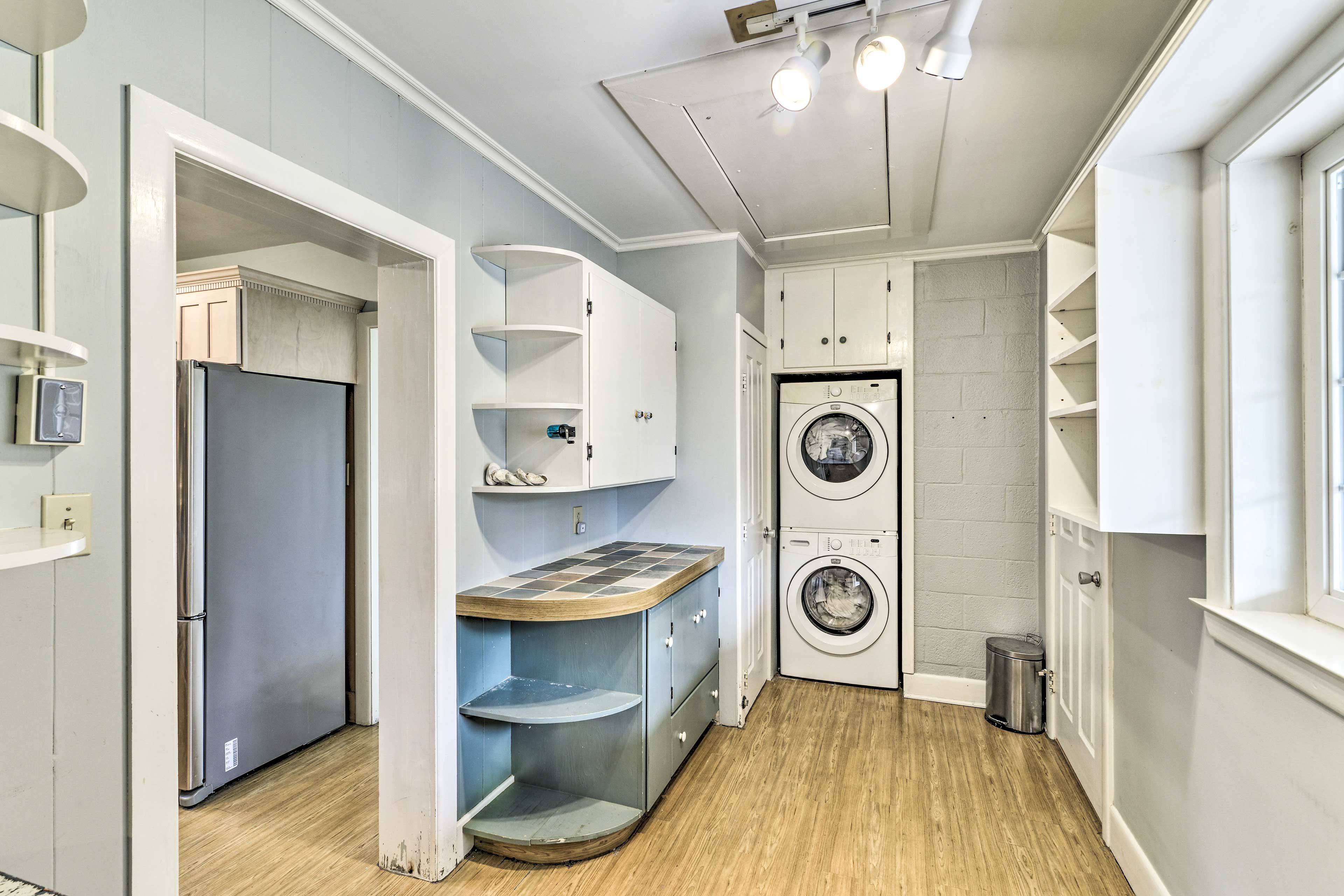 Laundry Room | Washer & Dryer