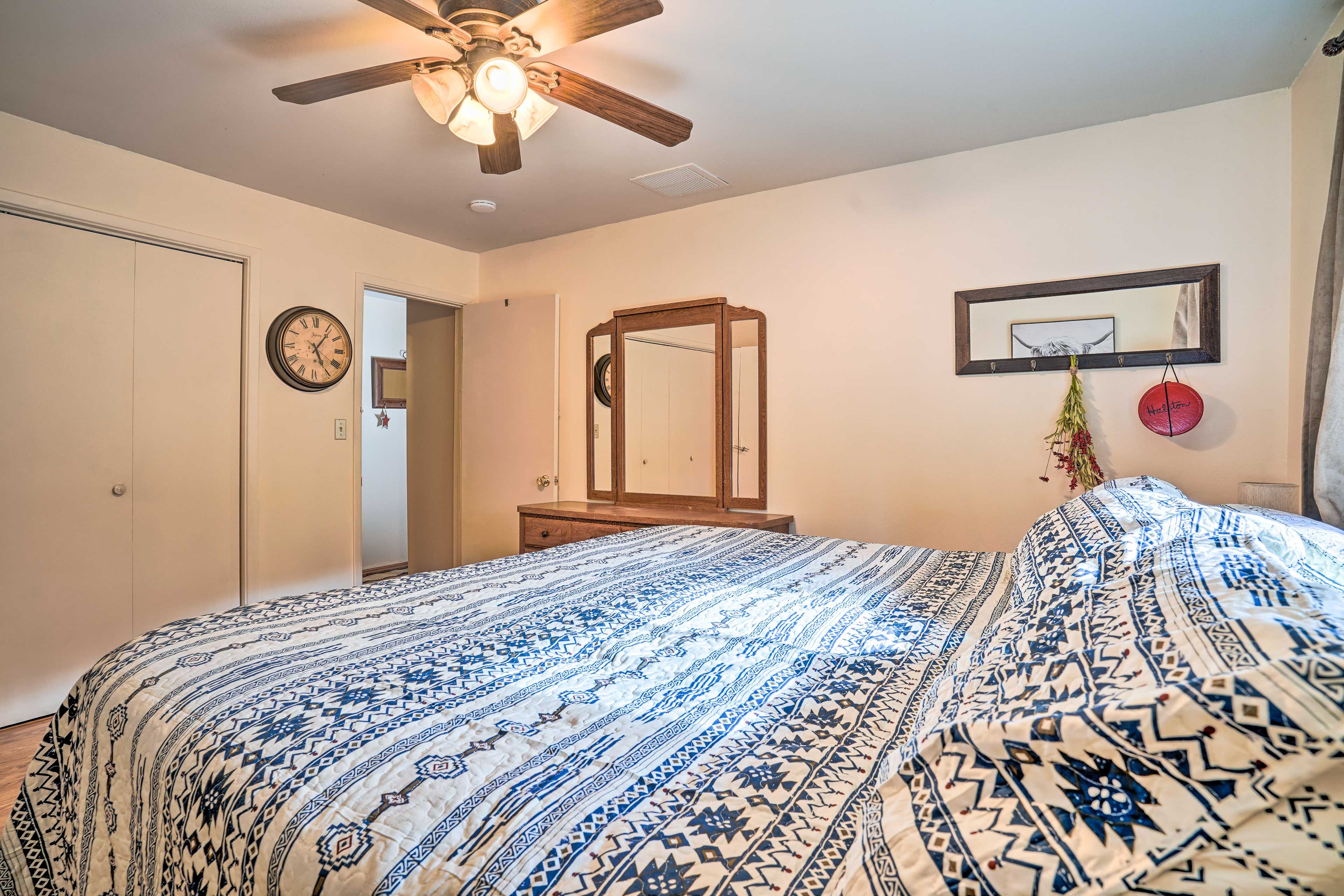 Bedroom 1 | Linens Provided
