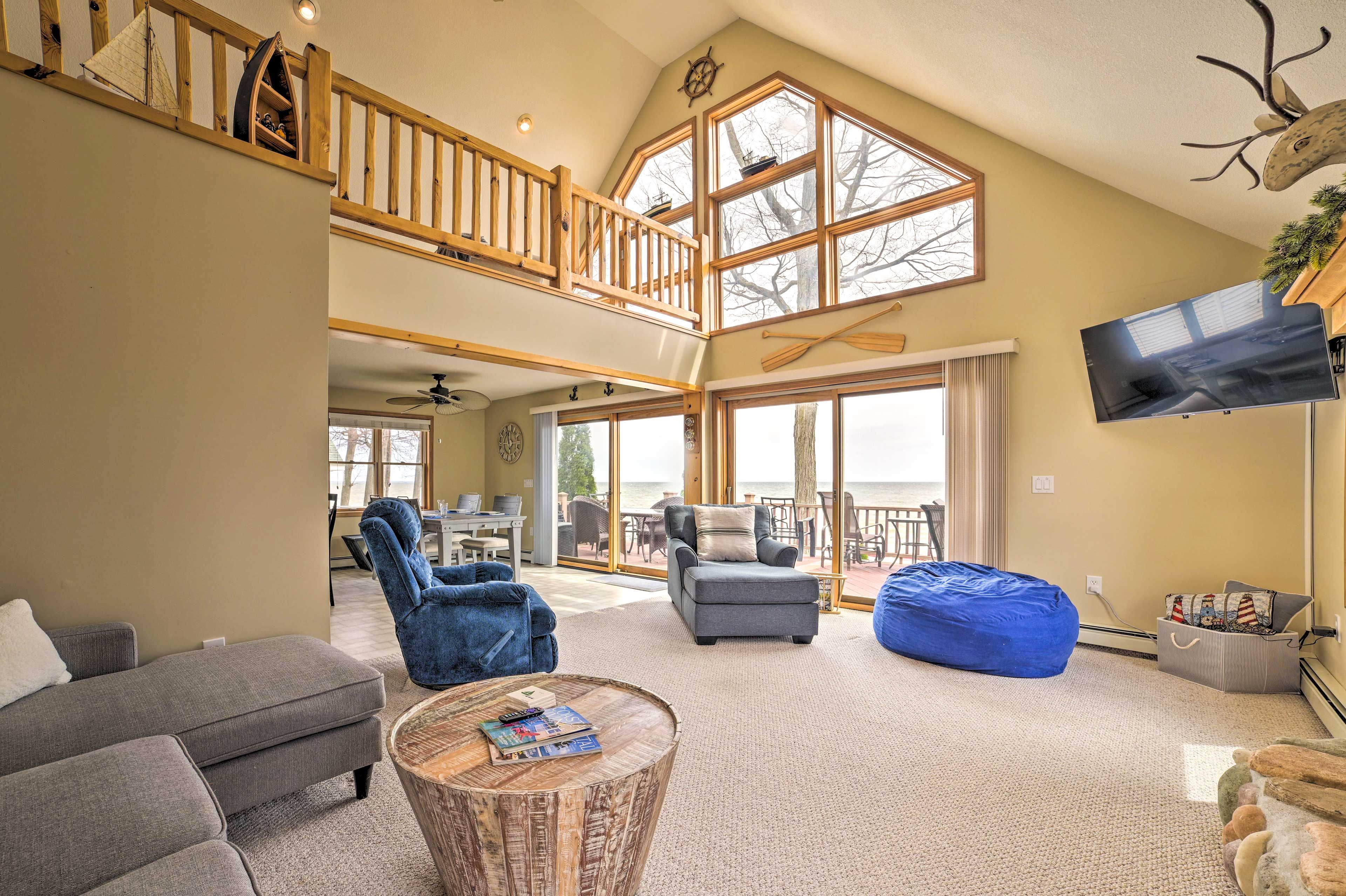 Living Room | Smart TV | Firepalce