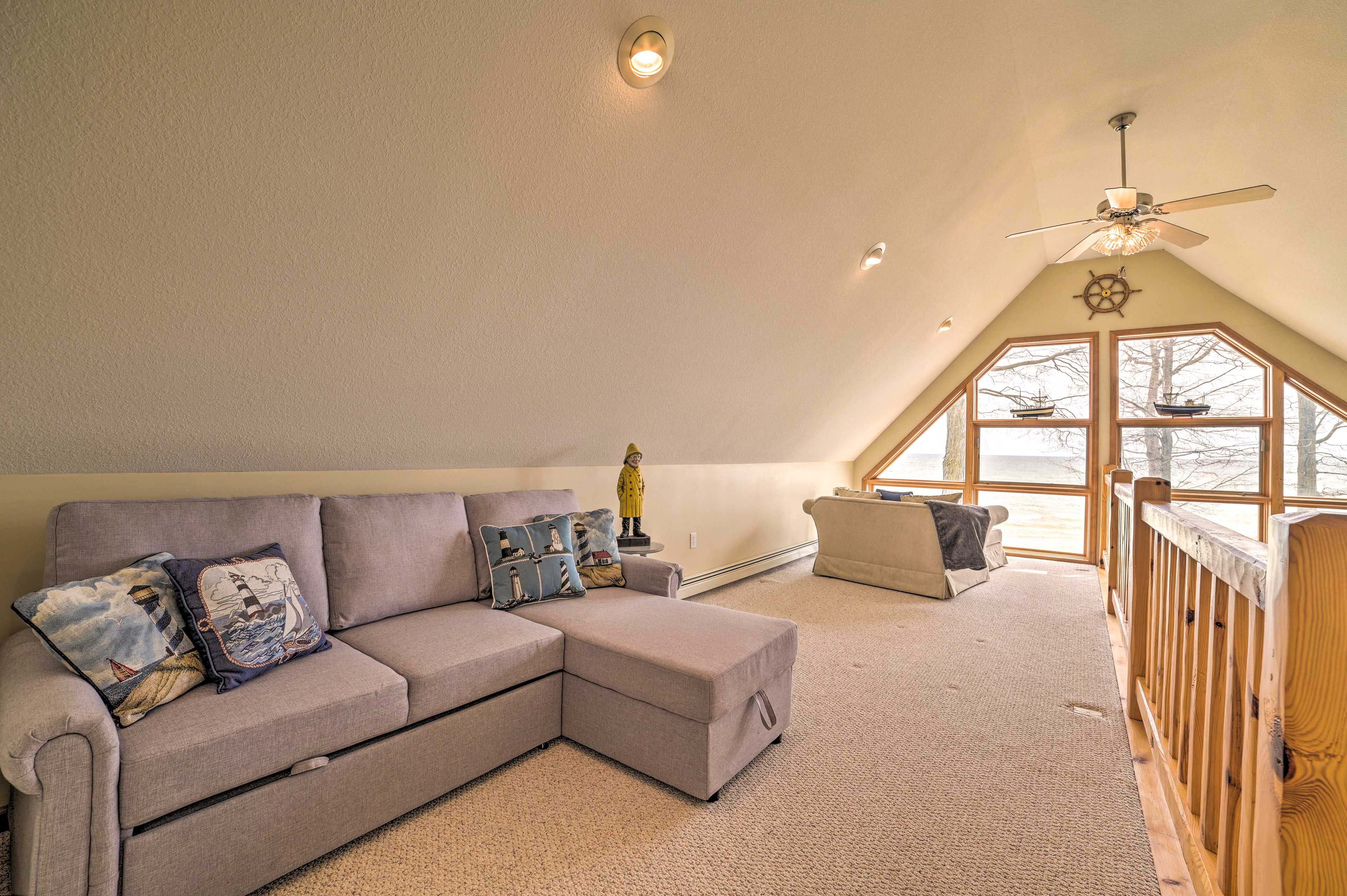 Upstairs Living Area