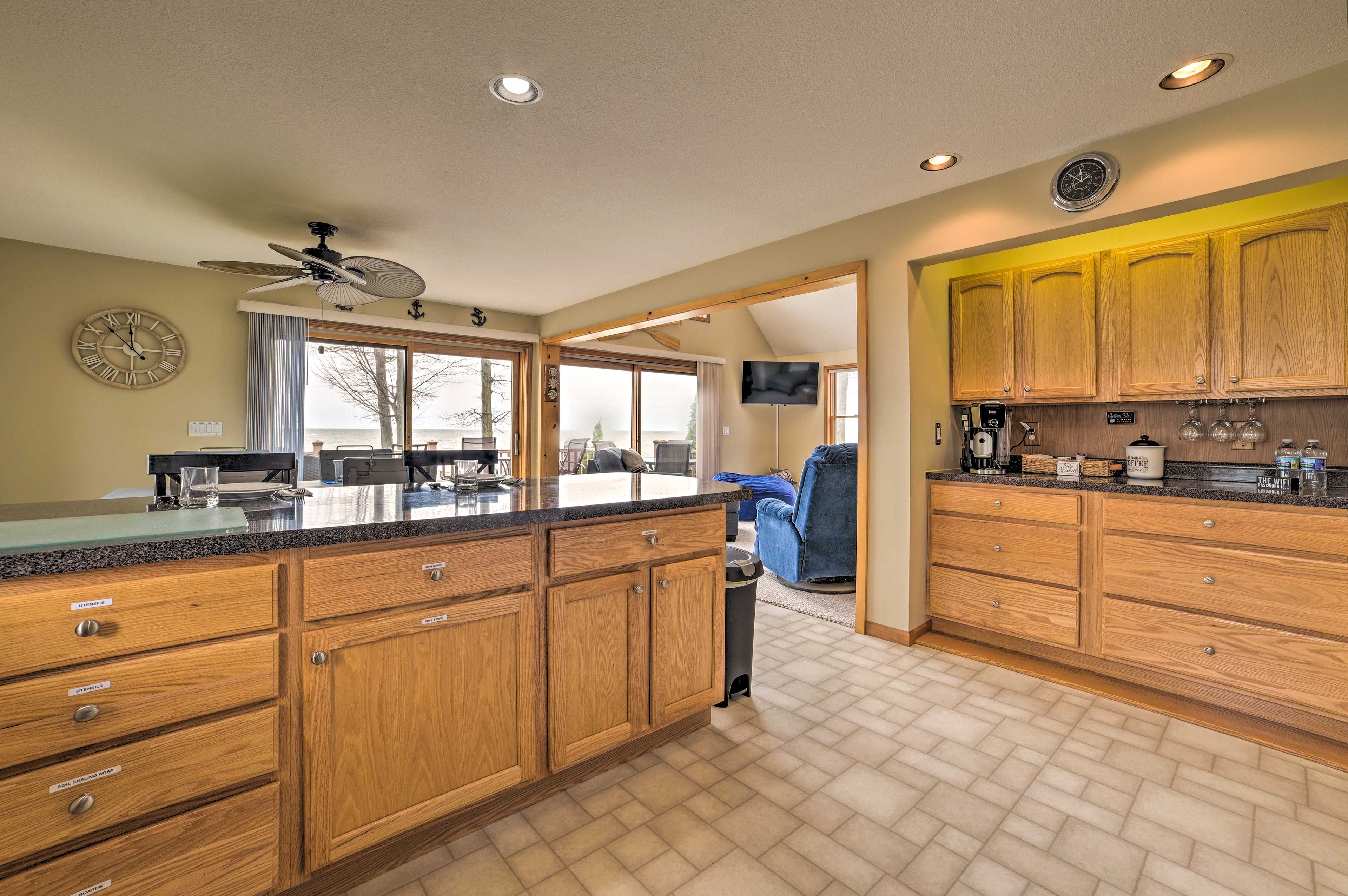 Kitchen | Dishwasher | Coffee Maker