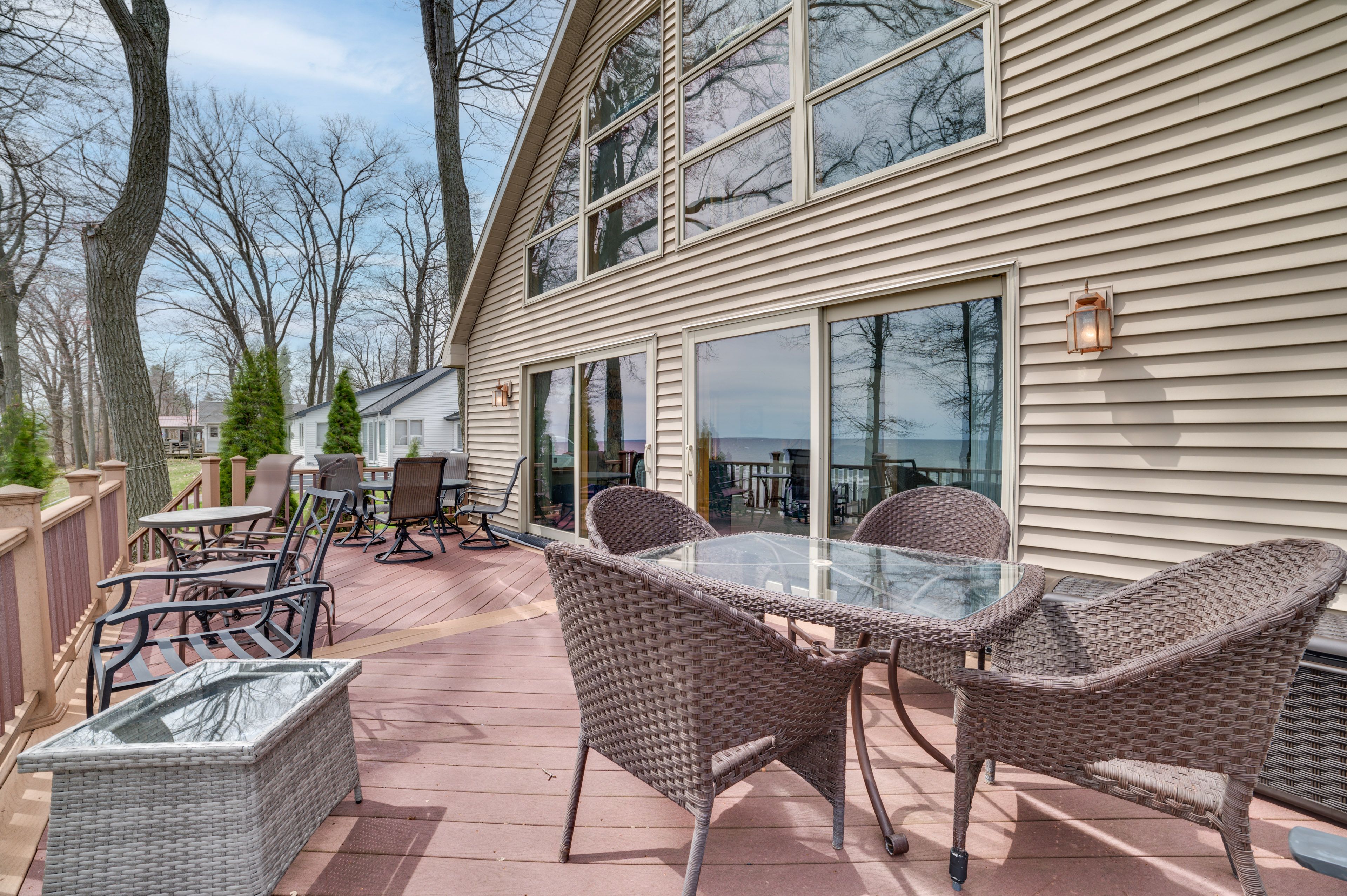 Private Deck | Outdoor Dining Areas