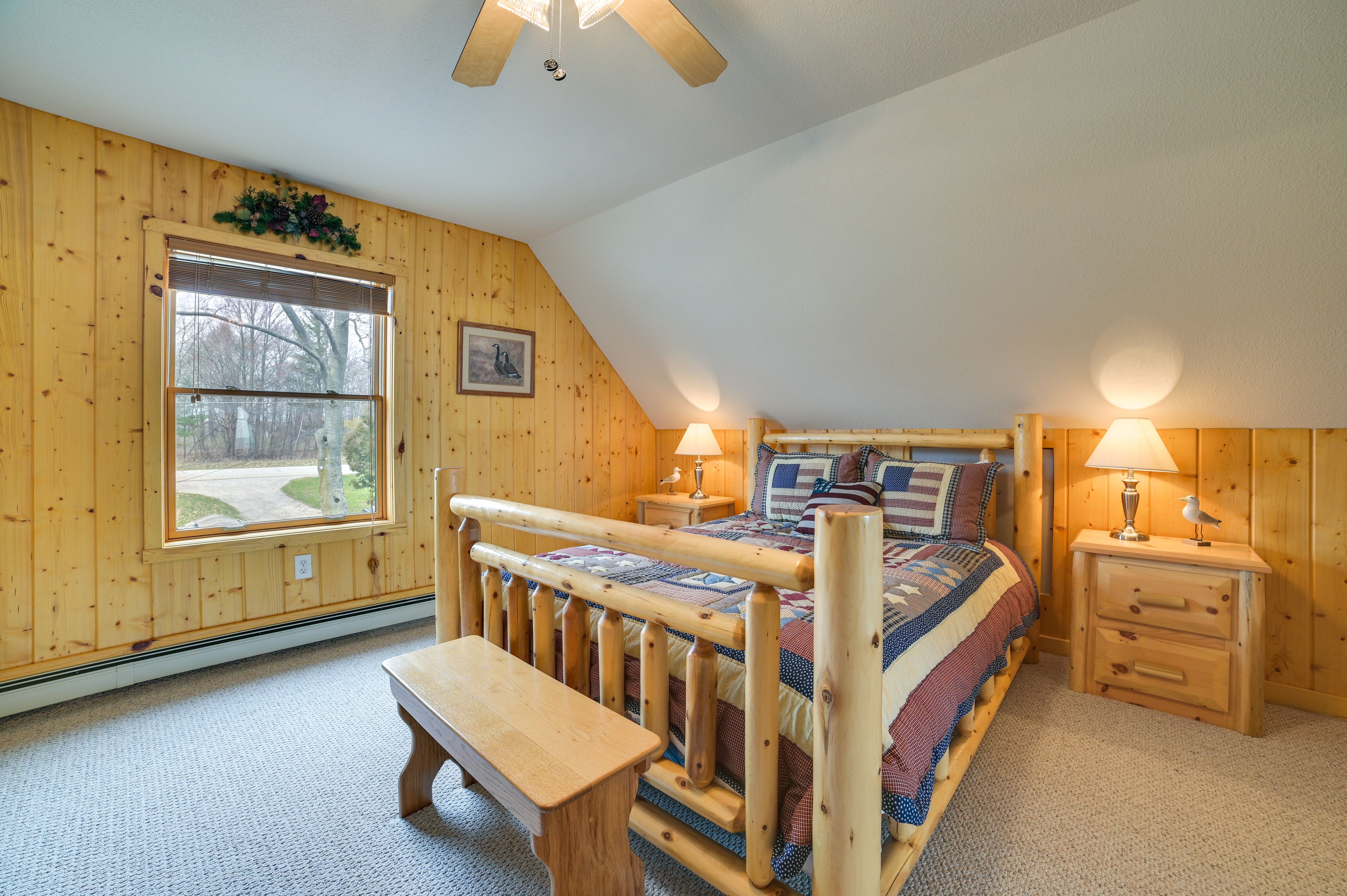 Bedroom 2 | 2nd Floor | Queen Bed