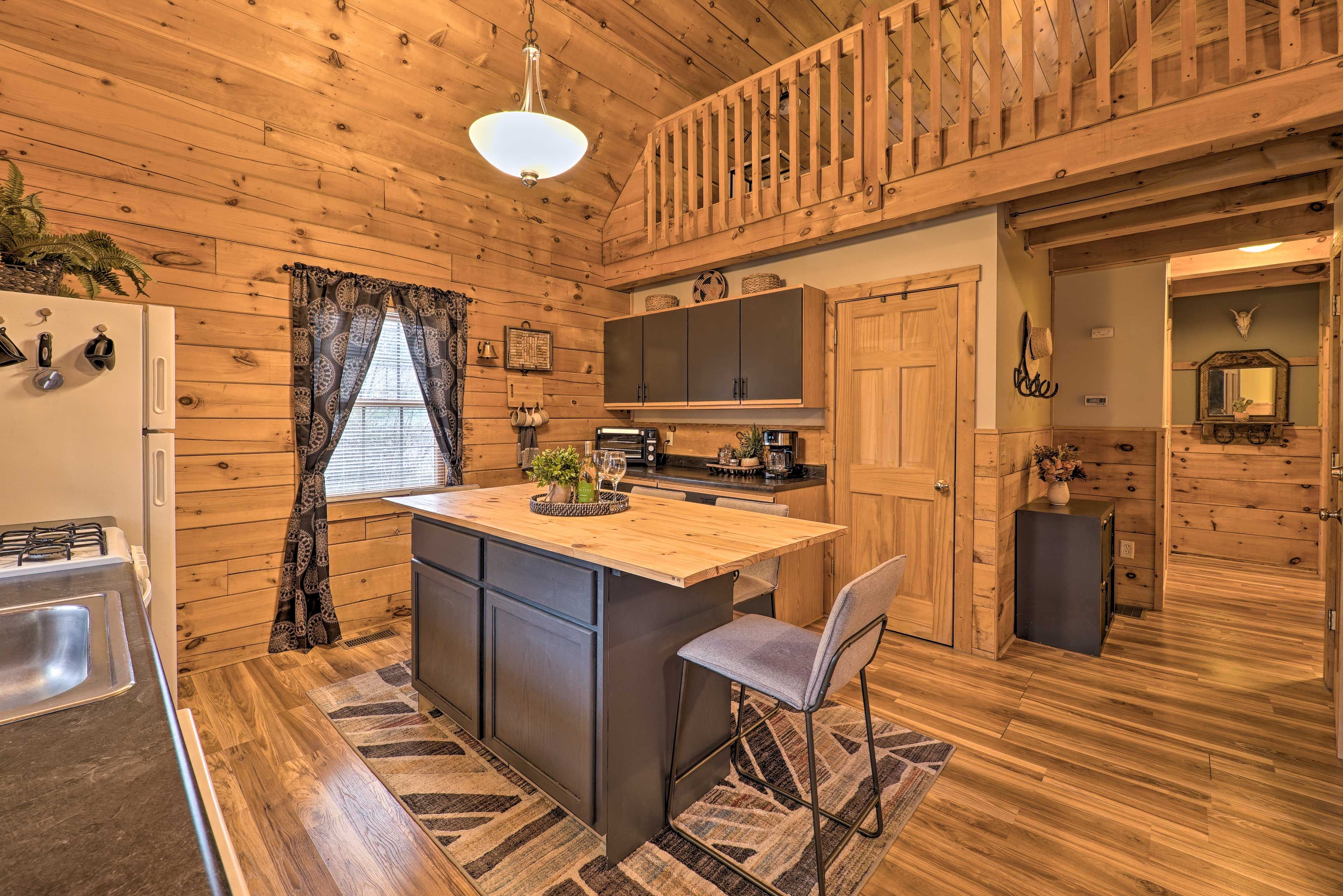 Kitchen | Drip Coffee Maker | Complimentary Spices