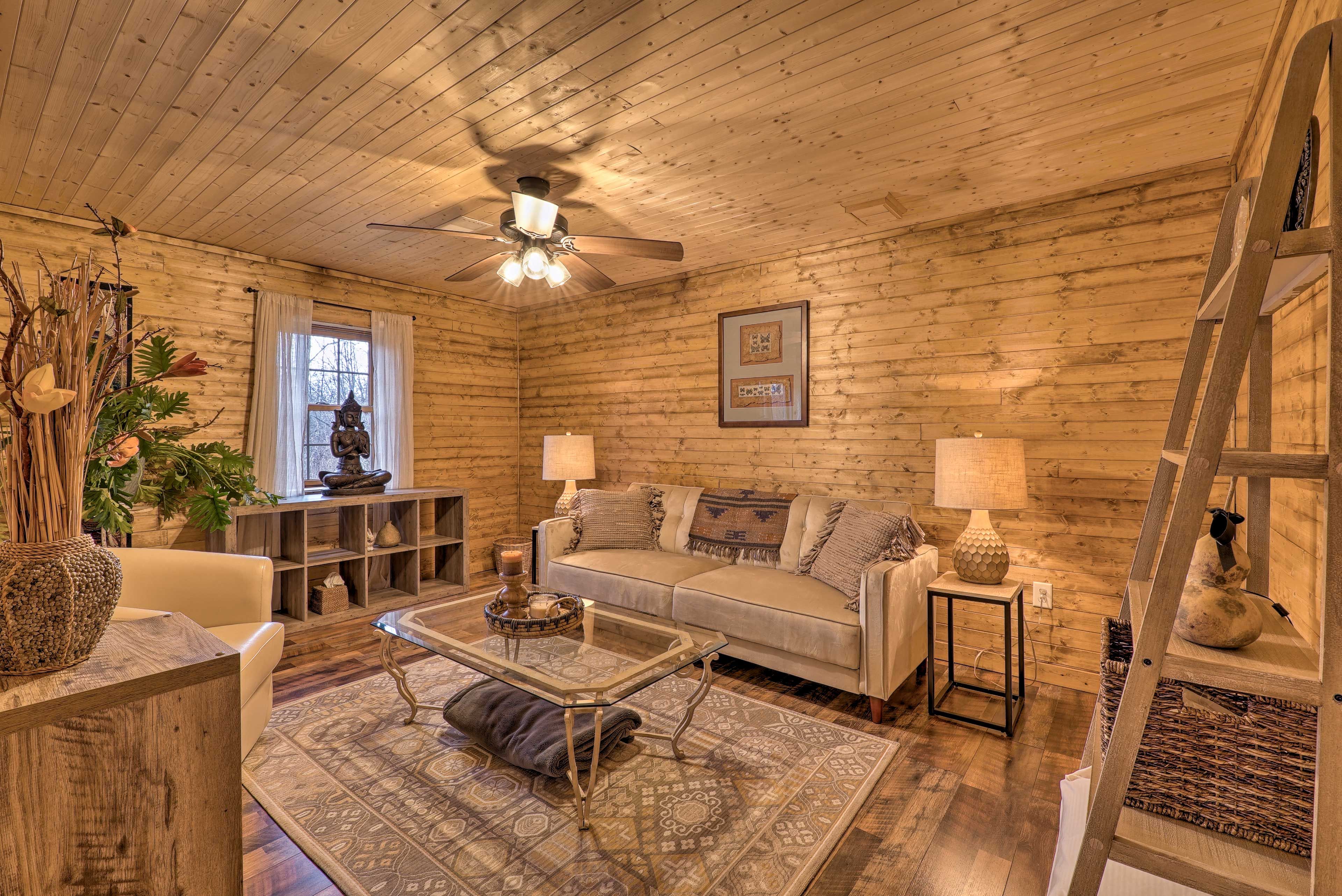 Sitting Room | Free WiFi