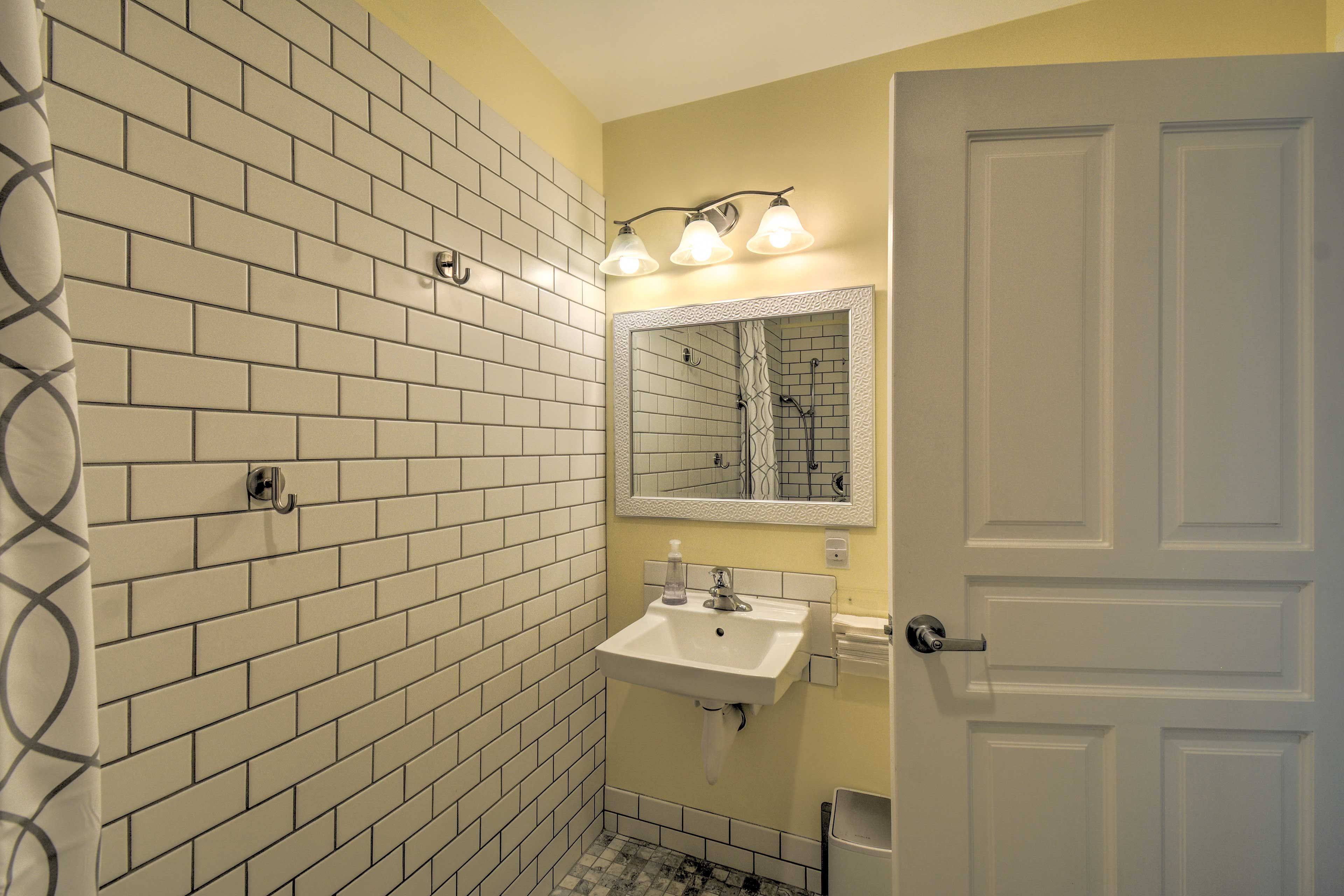 Full Bathroom