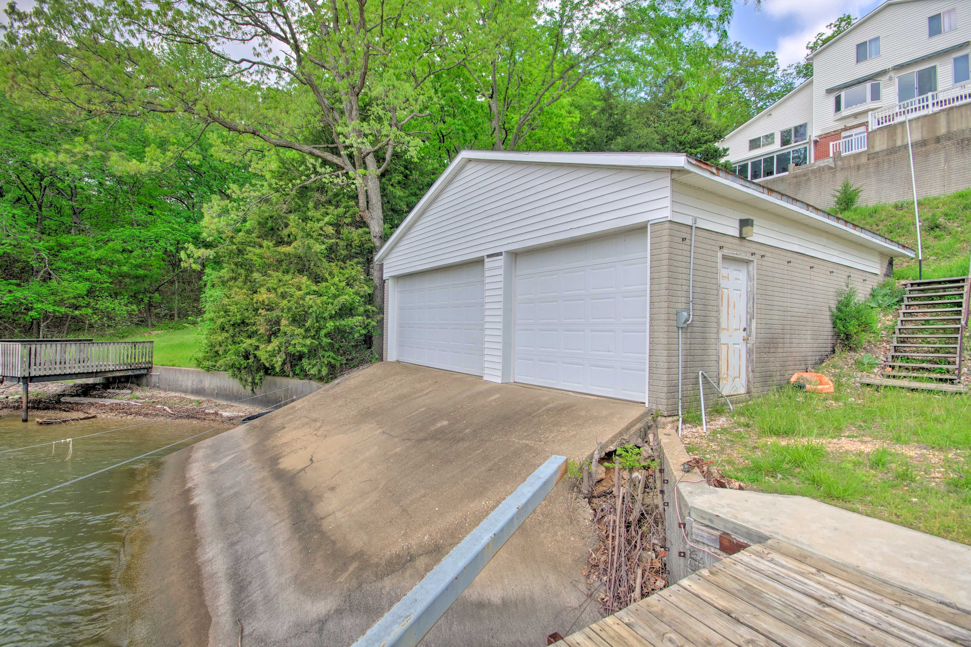 House Exterior | Boat House