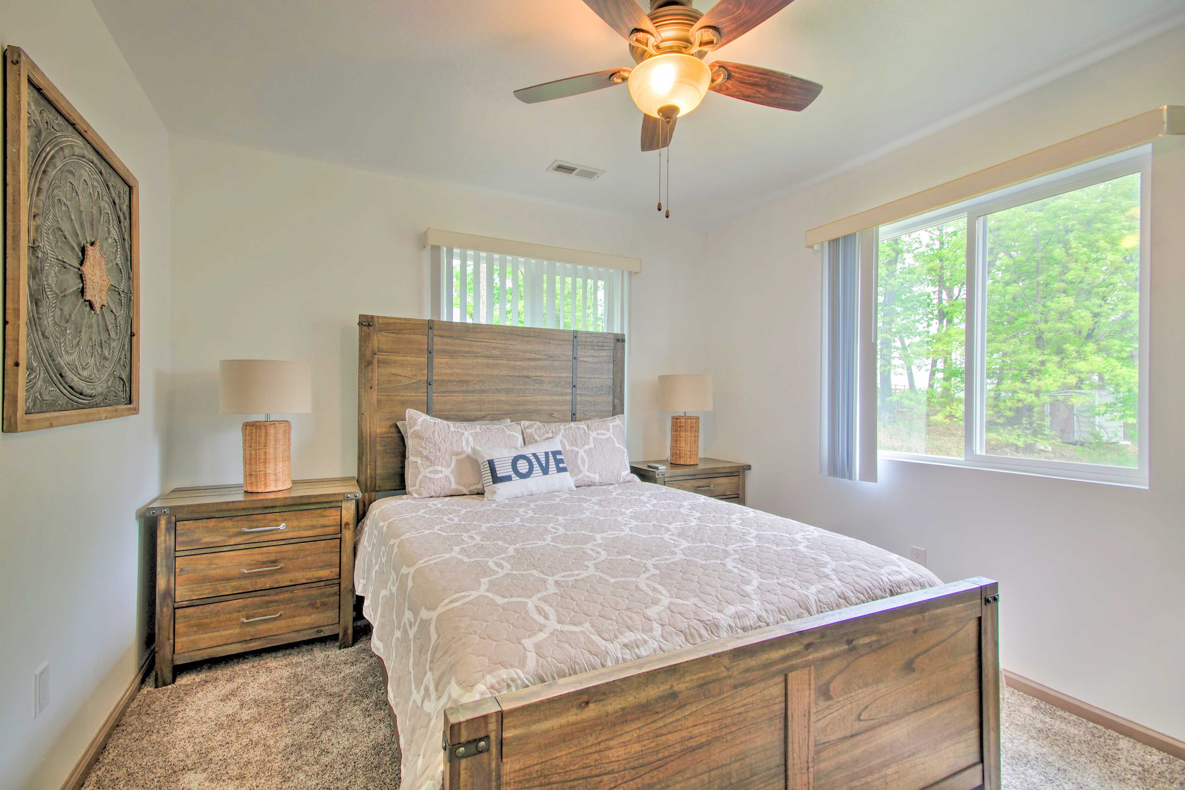 Bedroom 6 | Queen Bed | 2nd Floor