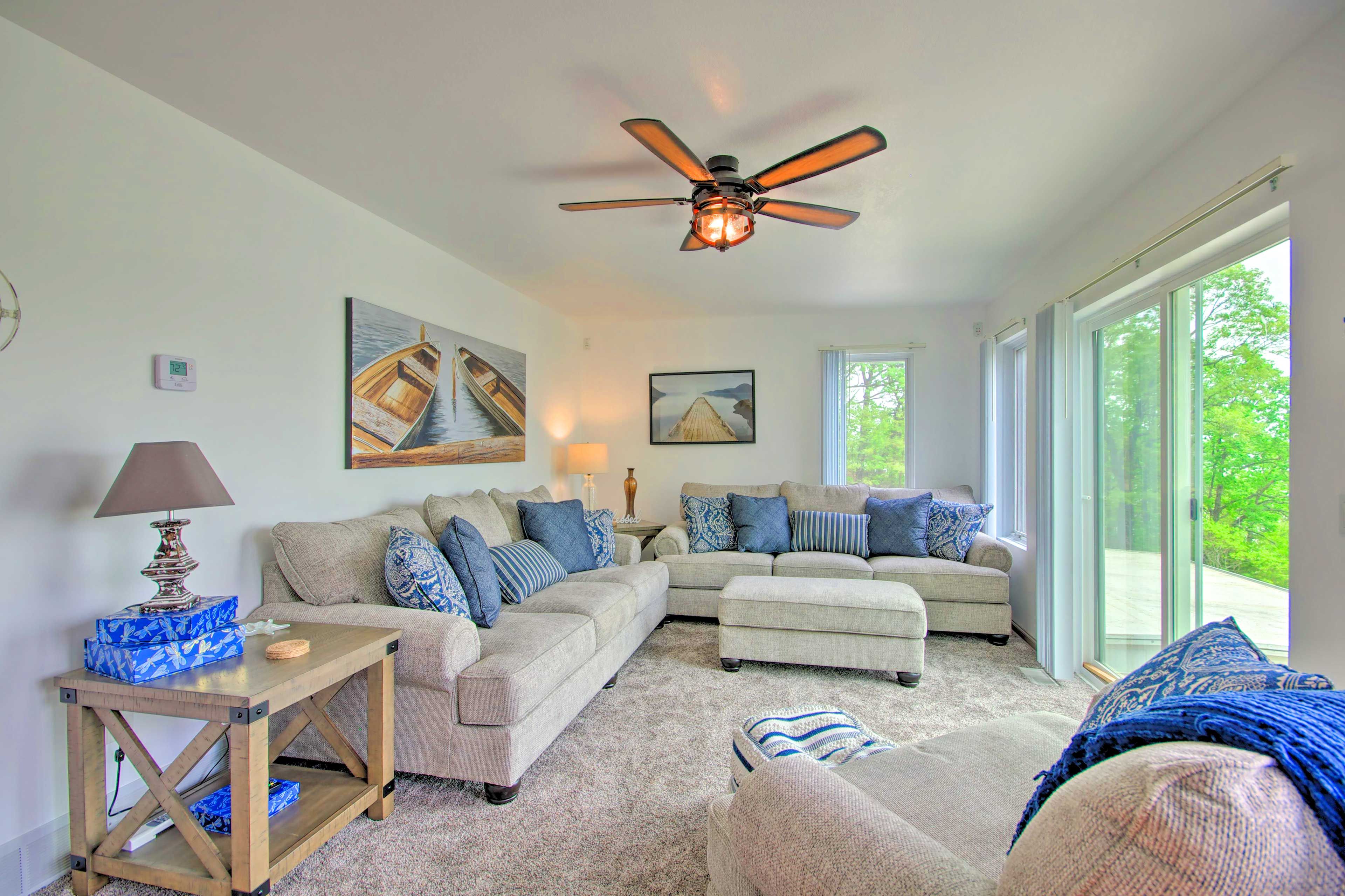Sunrise Beach Vacation Rental | 7BR | 4.5BA | 2 Entry Steps | 3,500 Sq Ft