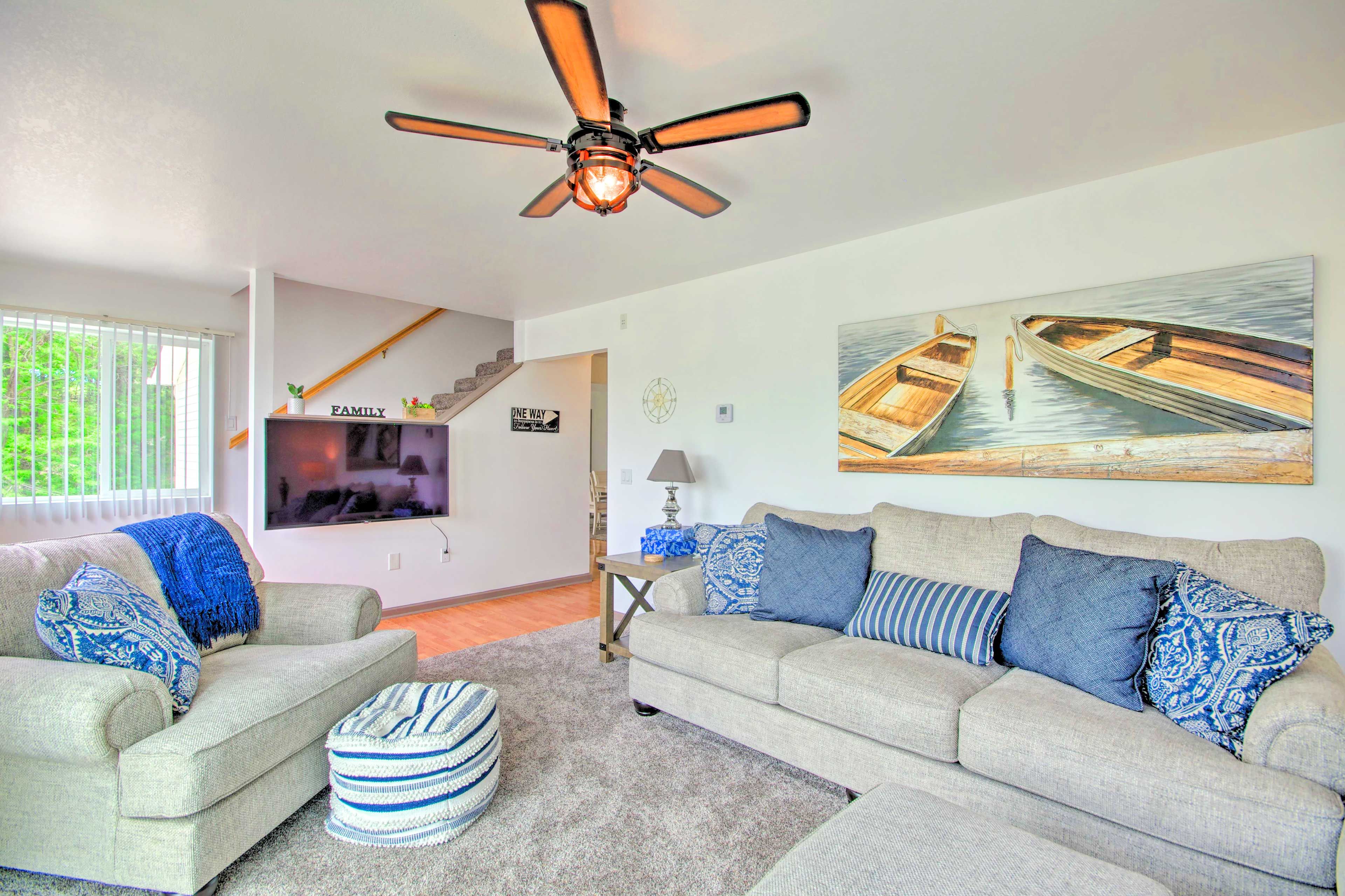 Upper Living Room | Smart TV w/ Cable | 1st Floor