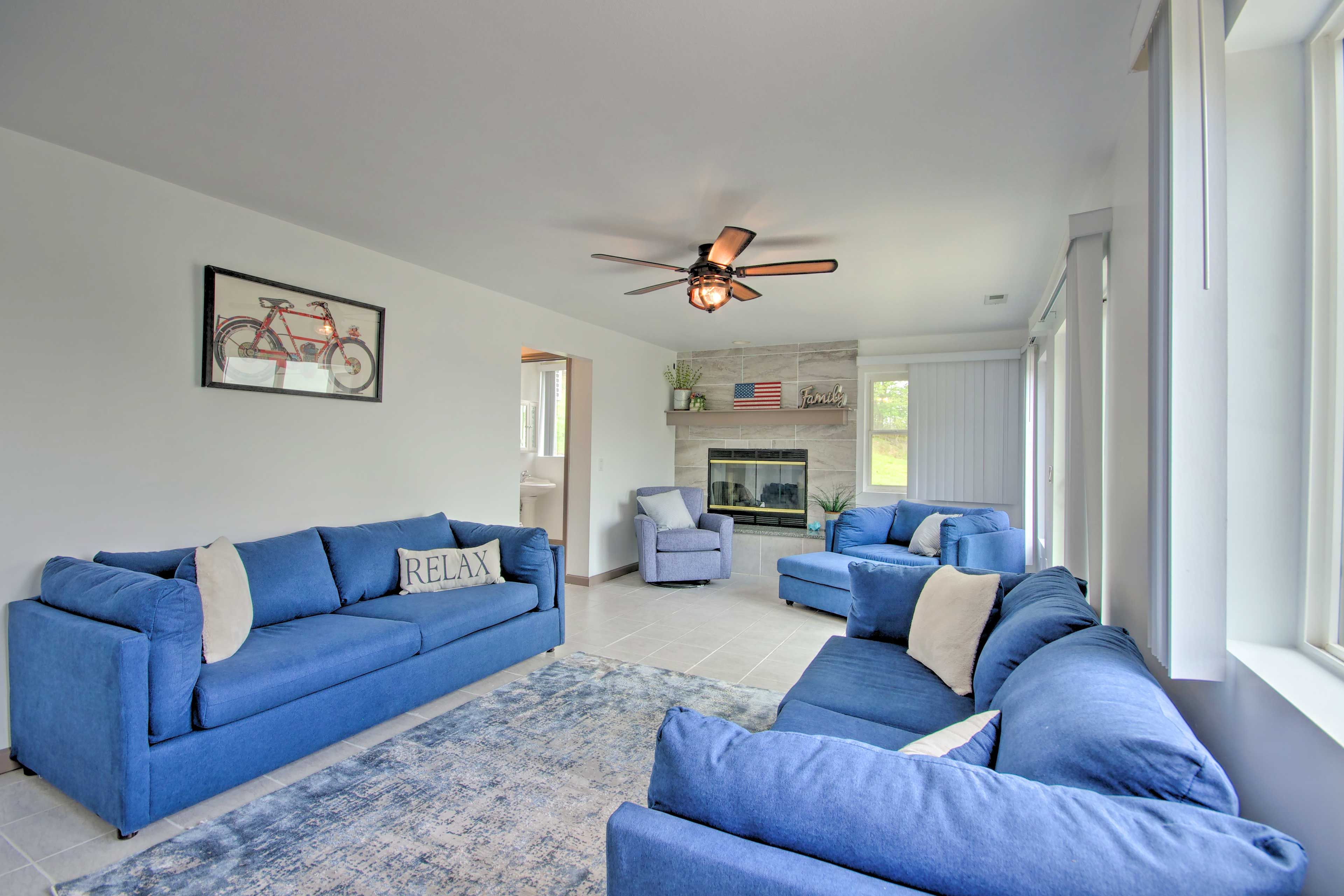 Lower Living Room | Fireplace