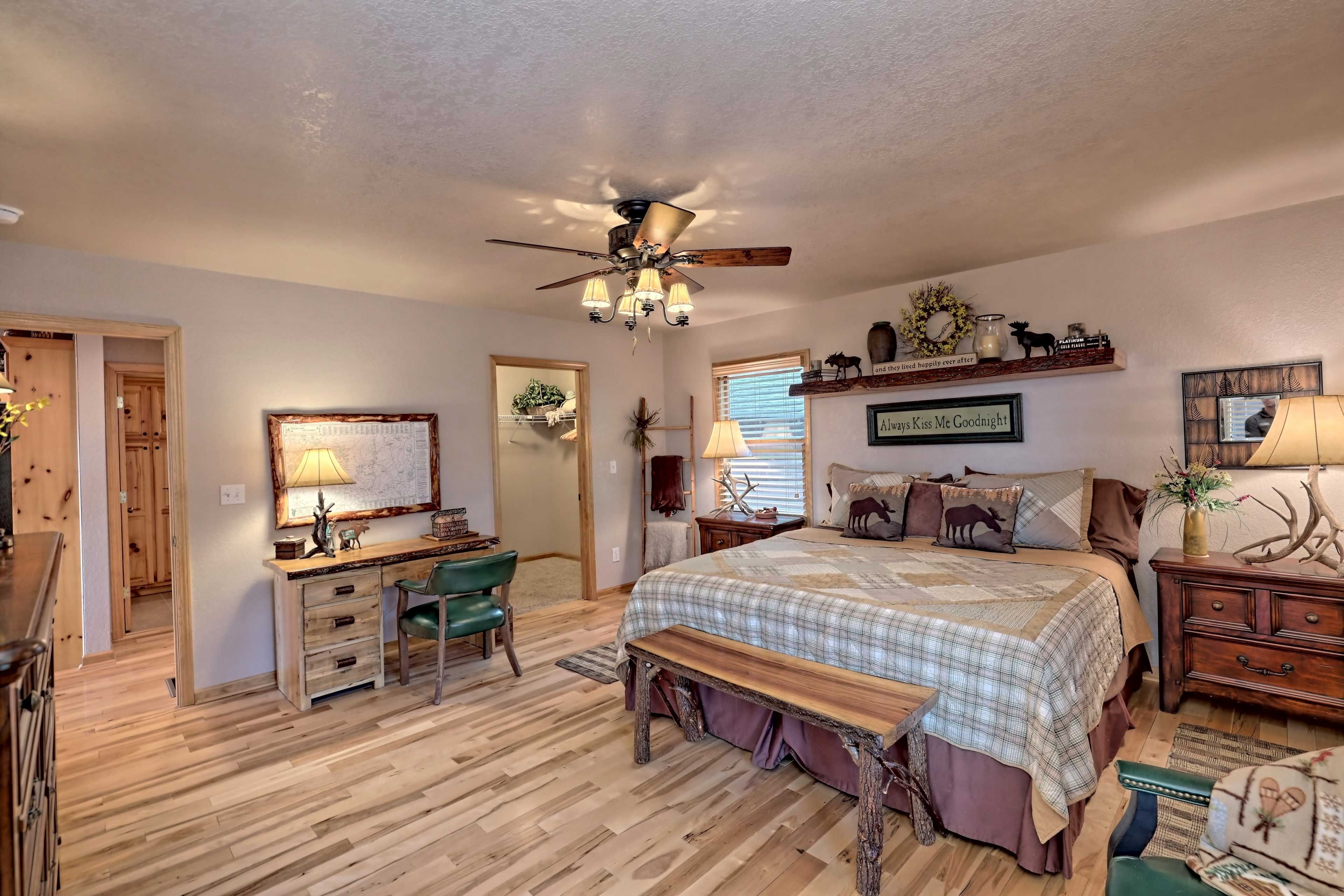 Bedroom 1 | King Bed