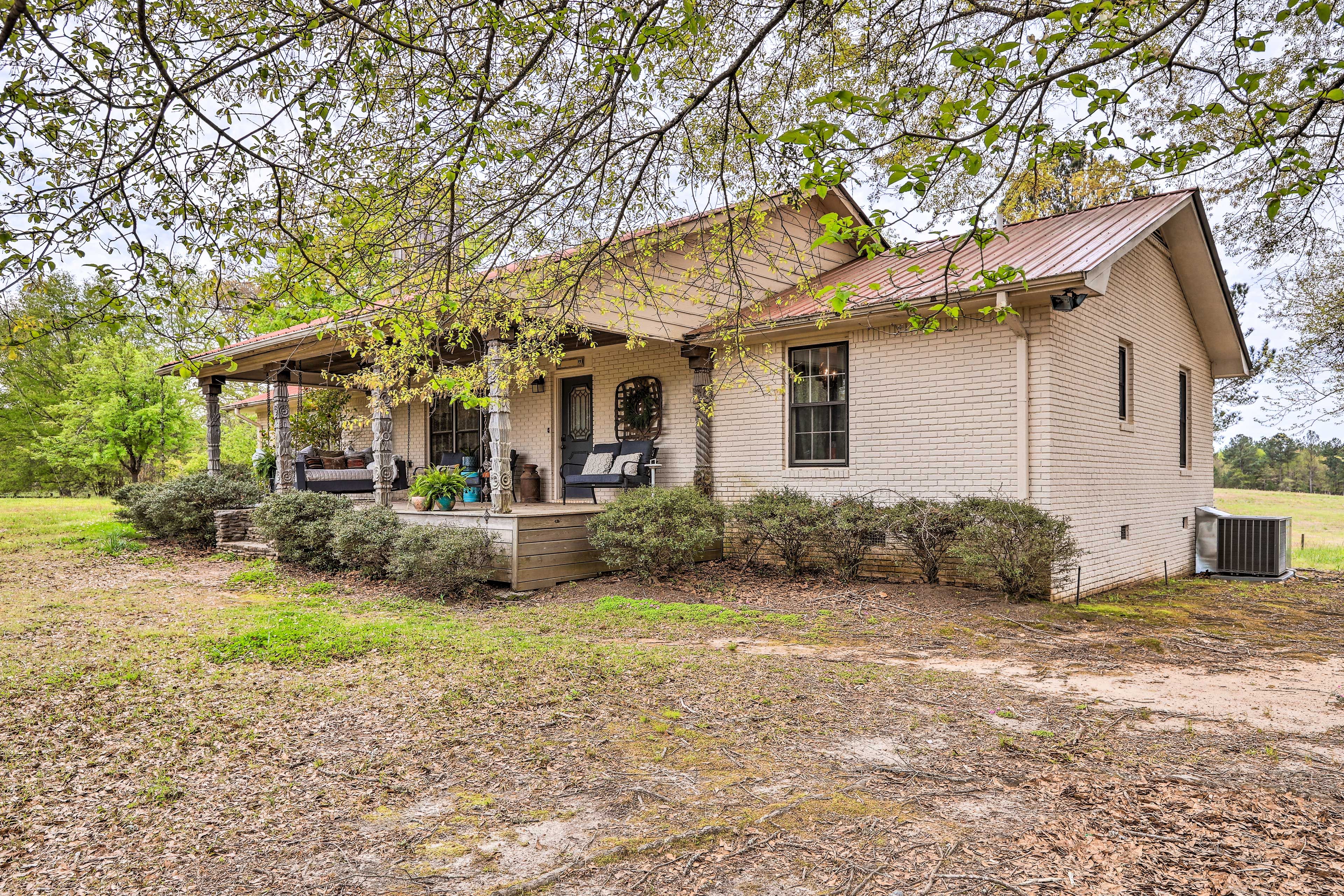 Property Exterior | Single-Story Home