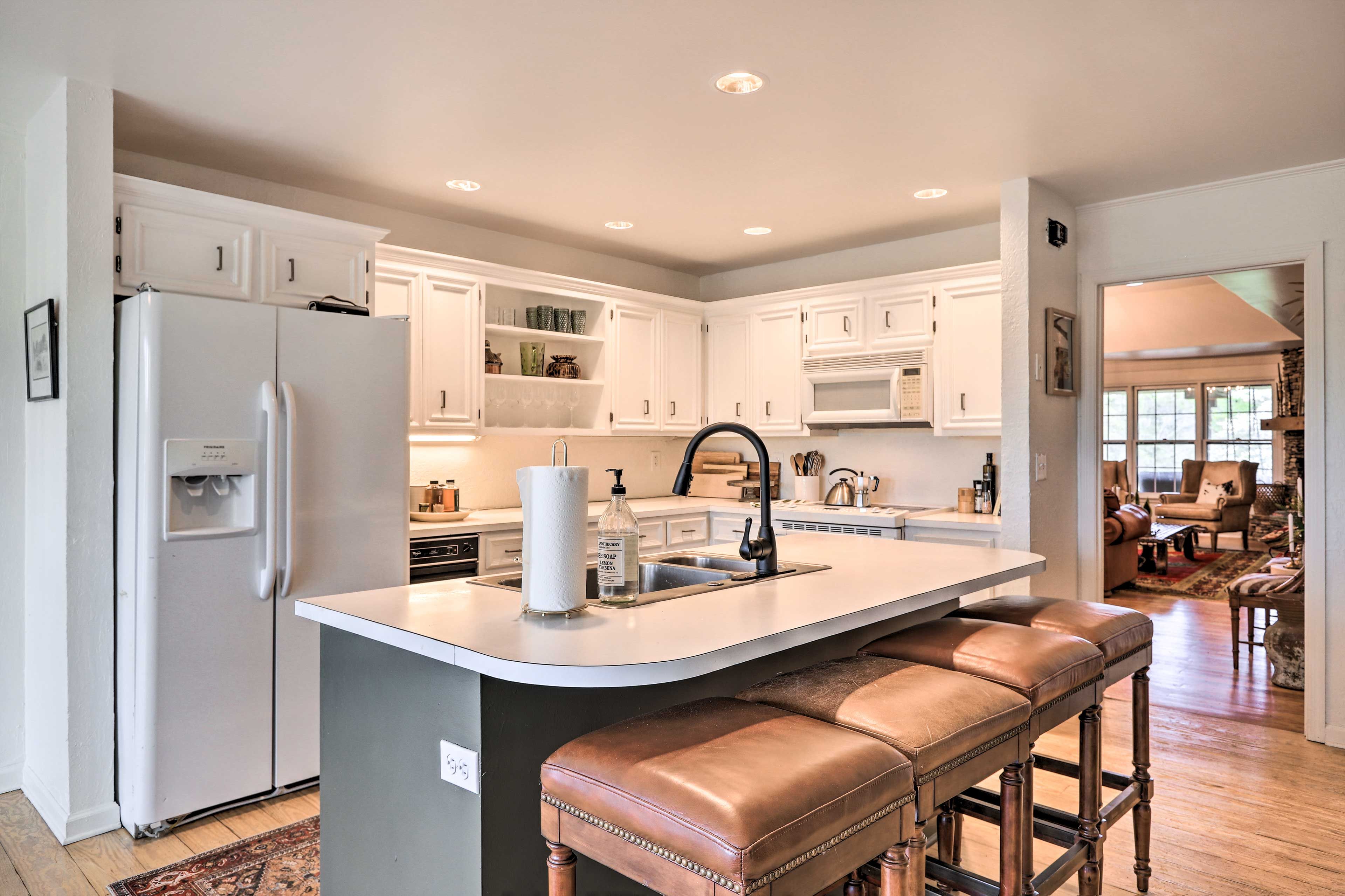 Kitchen | Bar Seating | Spices