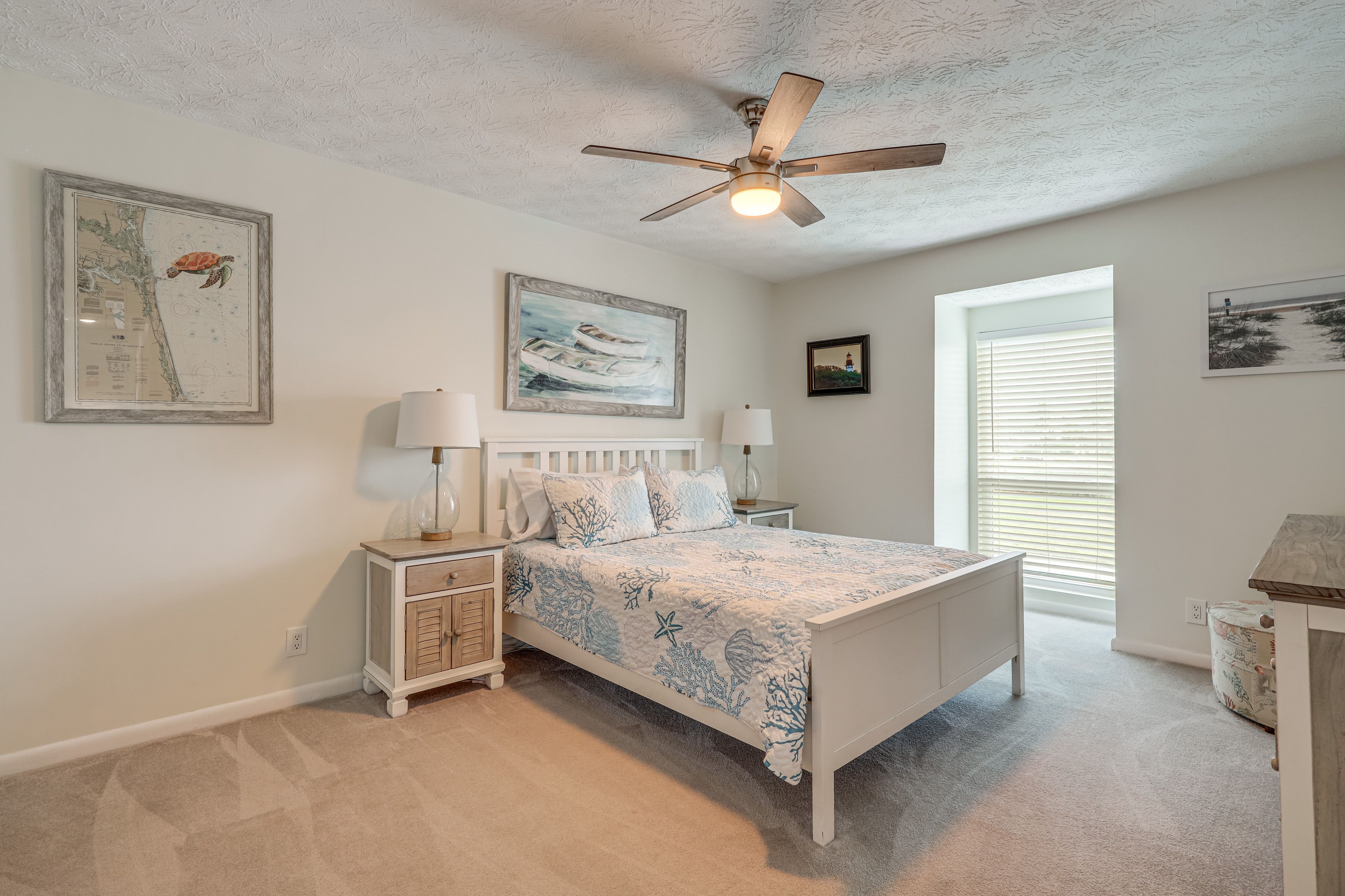 Bedroom 1 | Queen Bed