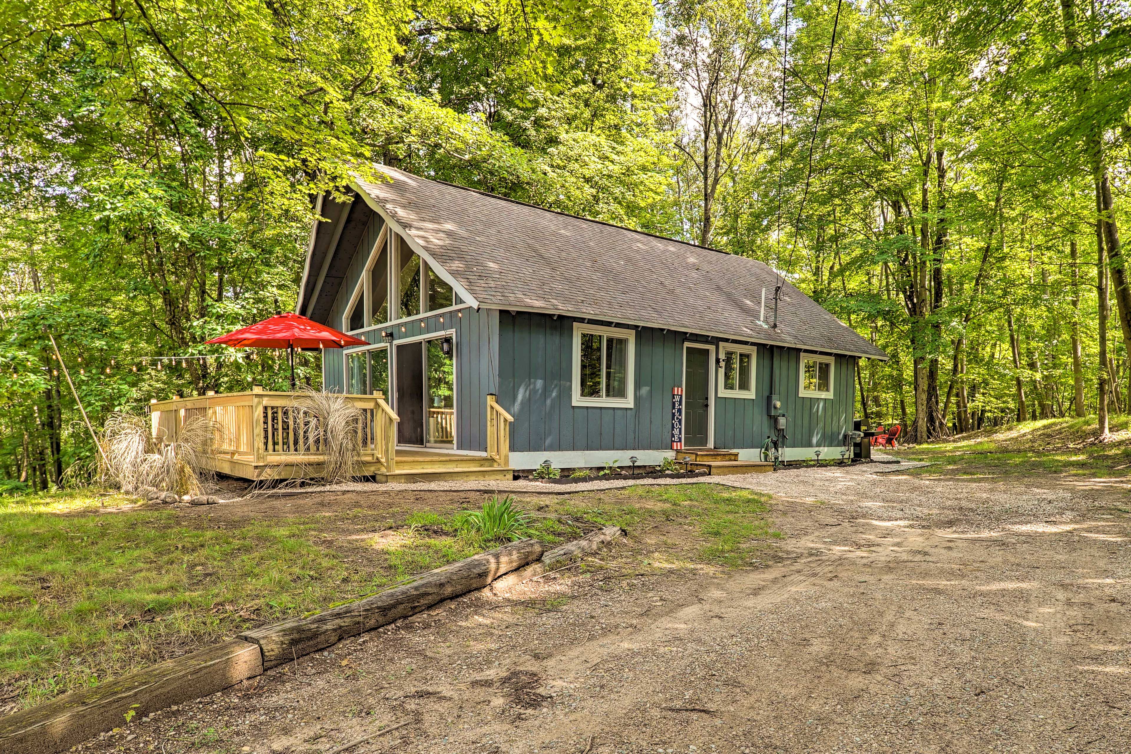 Stanwood Vacation Rental | 3BR | 2BA | Stairs Required | 1,100 Sq Ft