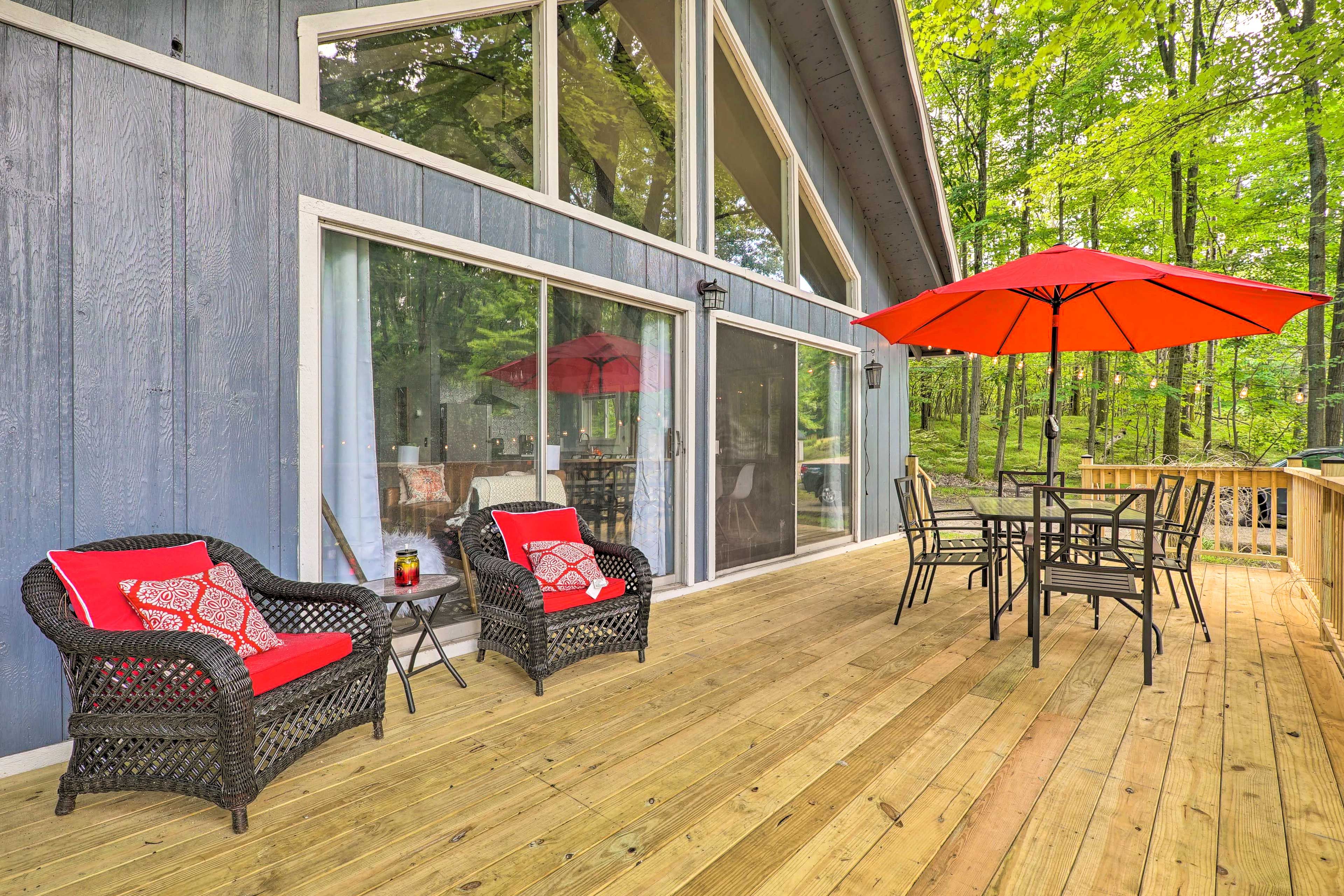 Back Deck | 2-Story Cabin | Pet Friendly w/ Fee