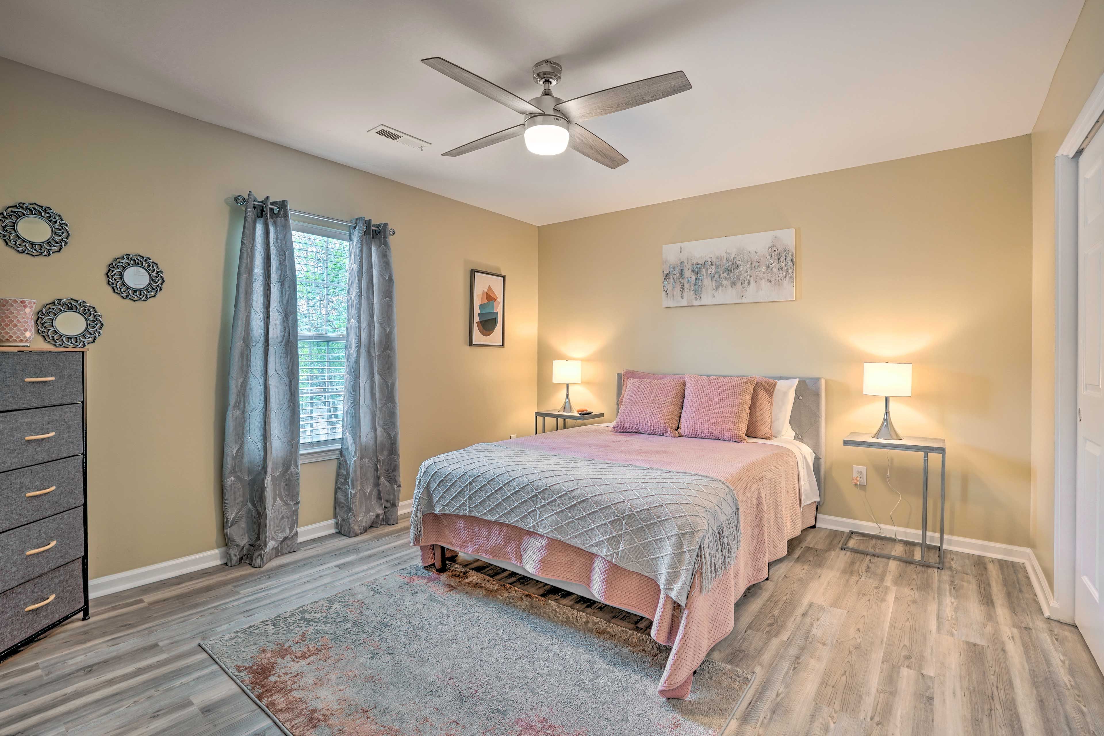 Bedroom 4 | Queen Bed