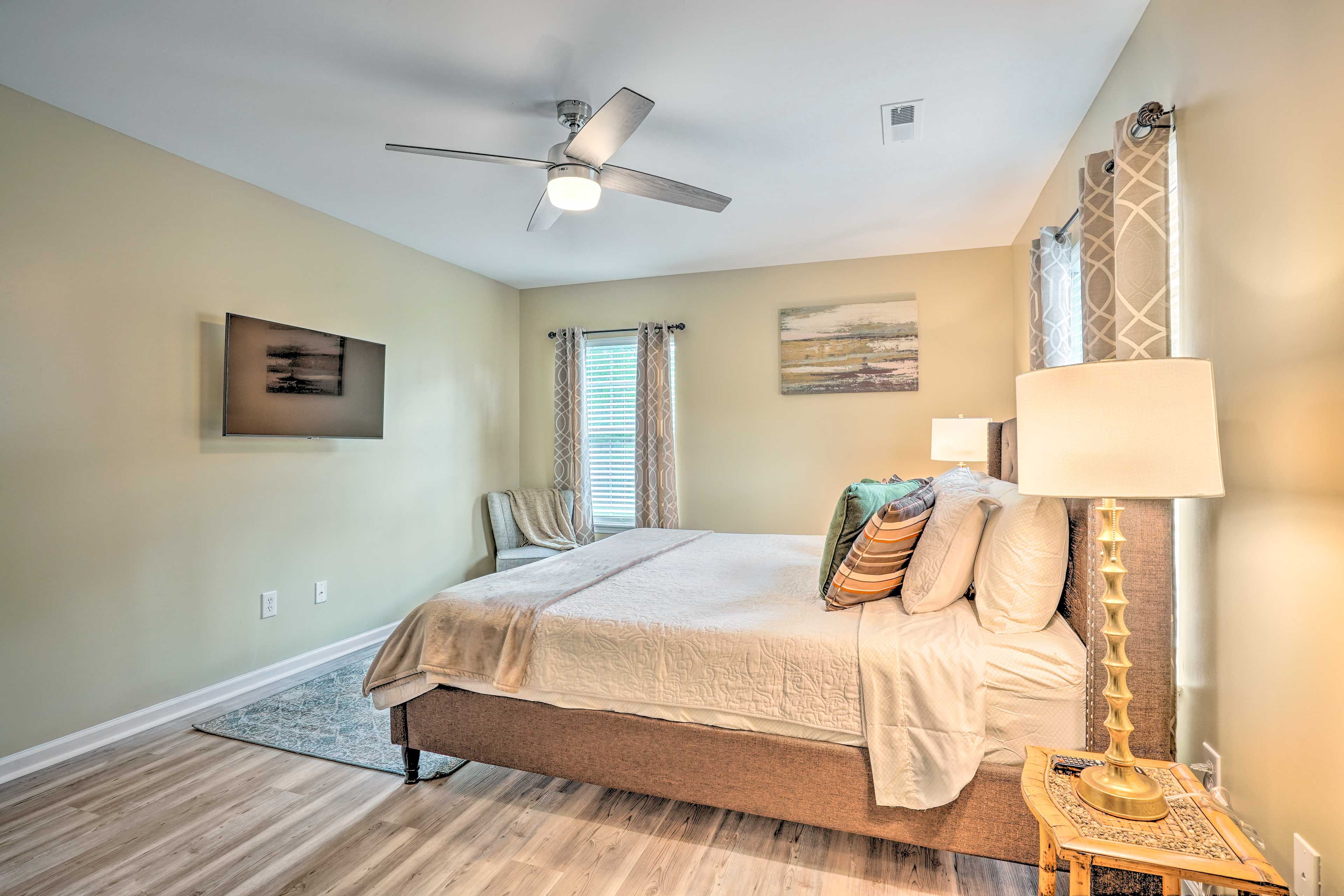 Bedroom 2 | Smart TV