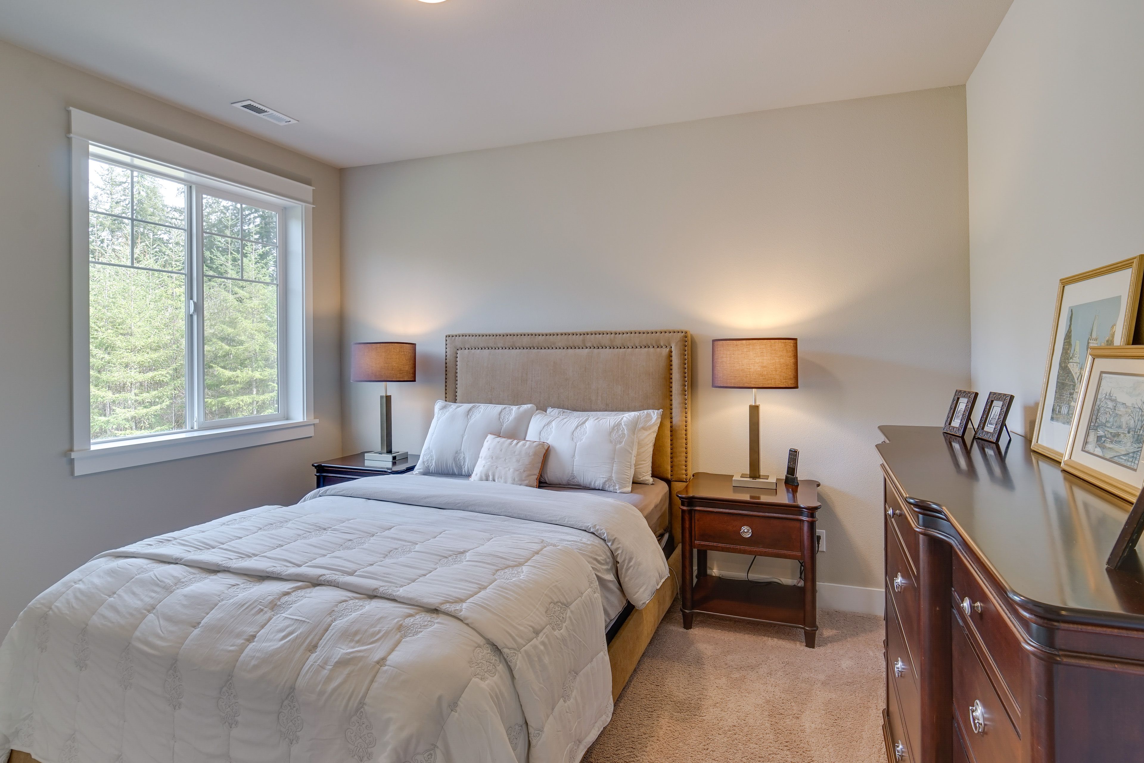 Bedroom 2 | Queen Bed