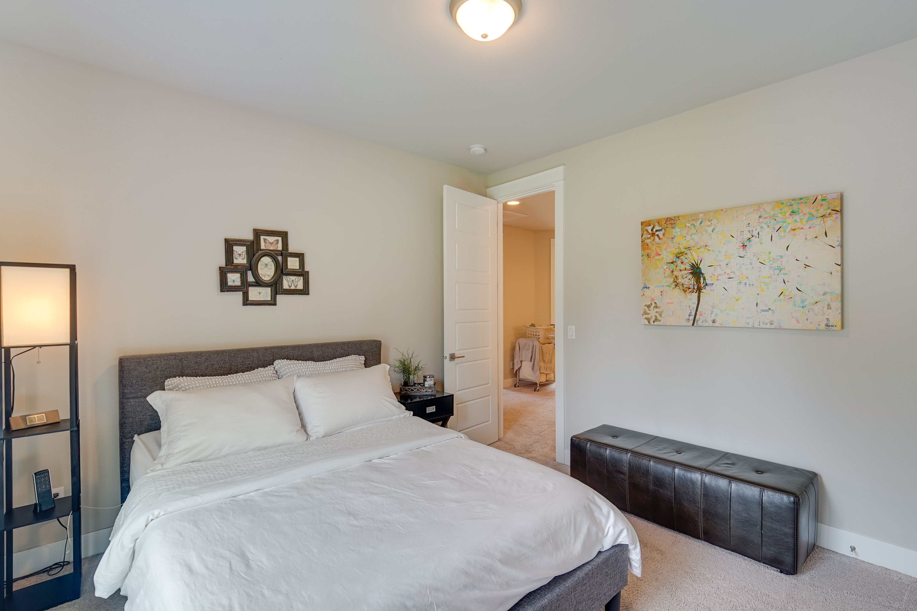 Bedroom 3 | Queen Bed