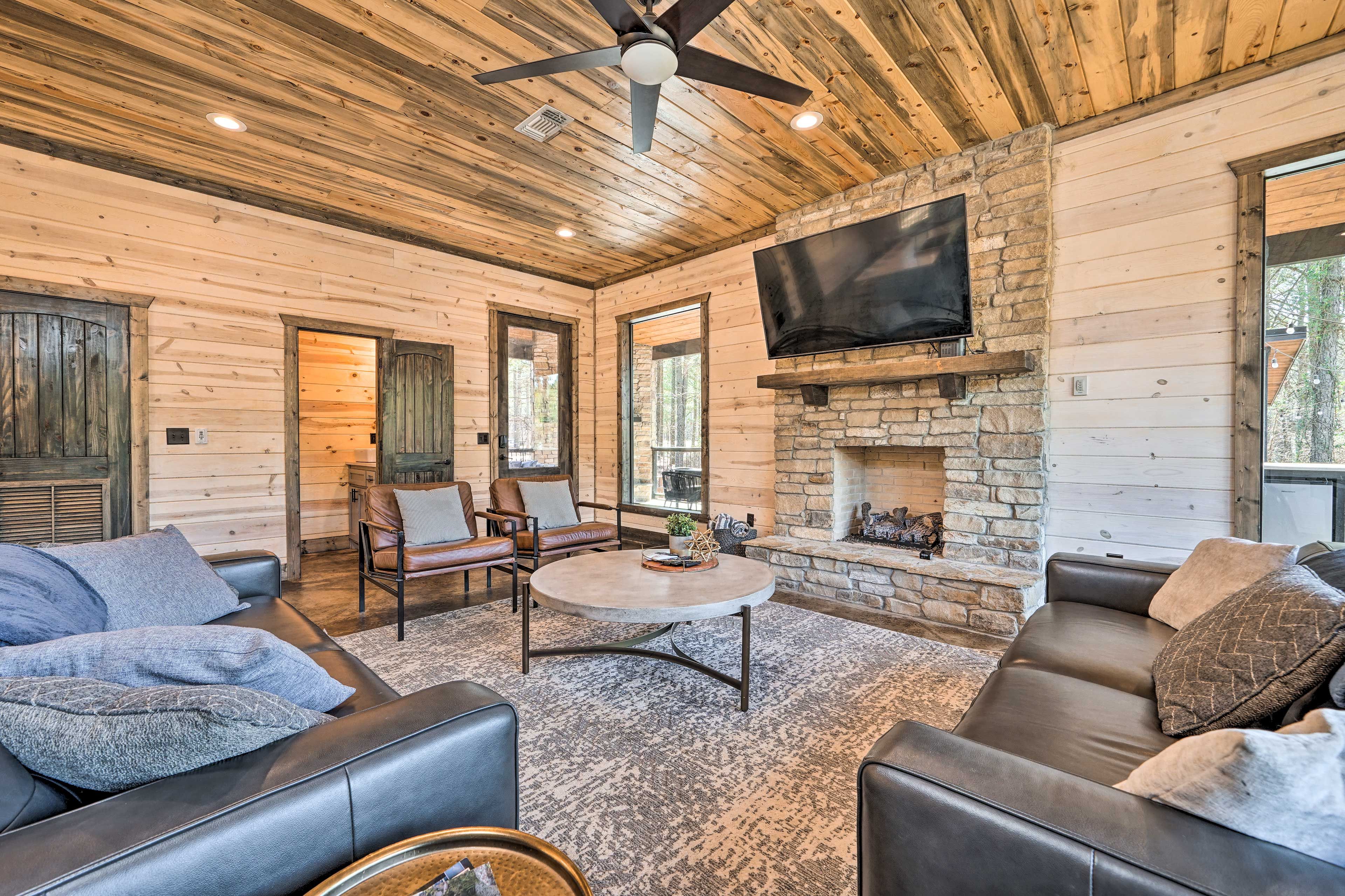 Living Room | Smart TV