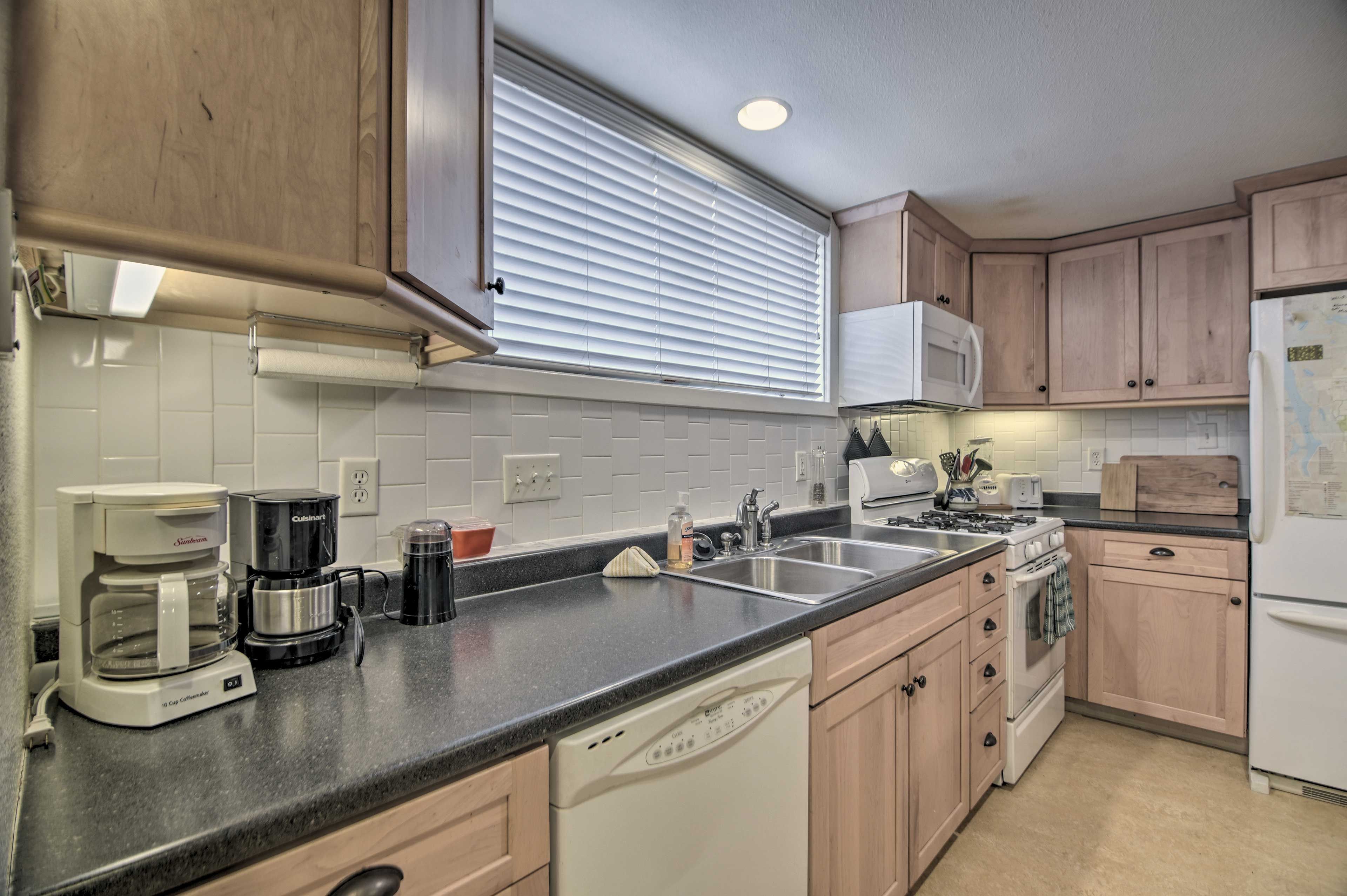 Fully Equipped Kitchen | Crockpot