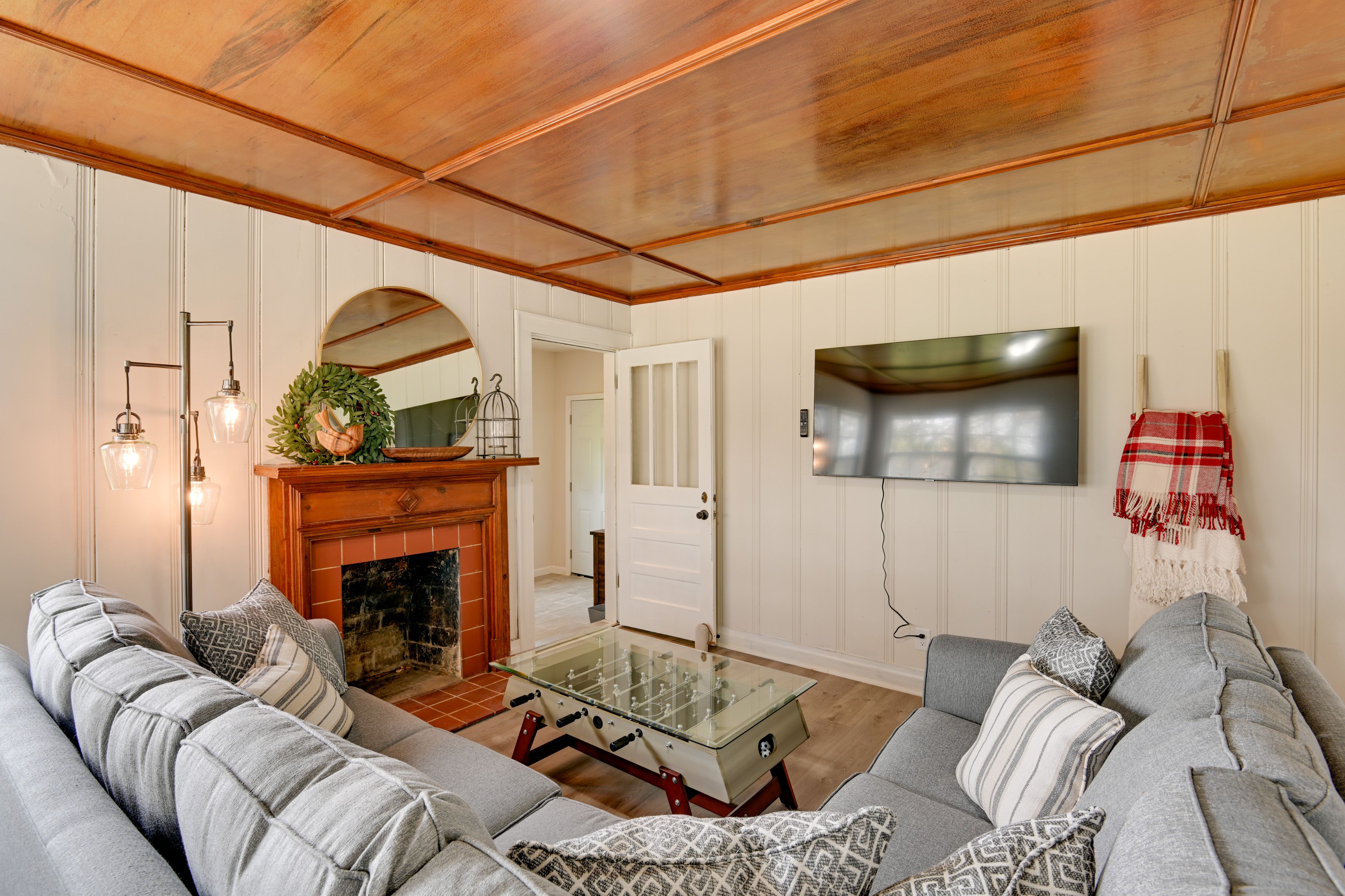 Living Room | Keyless Entry