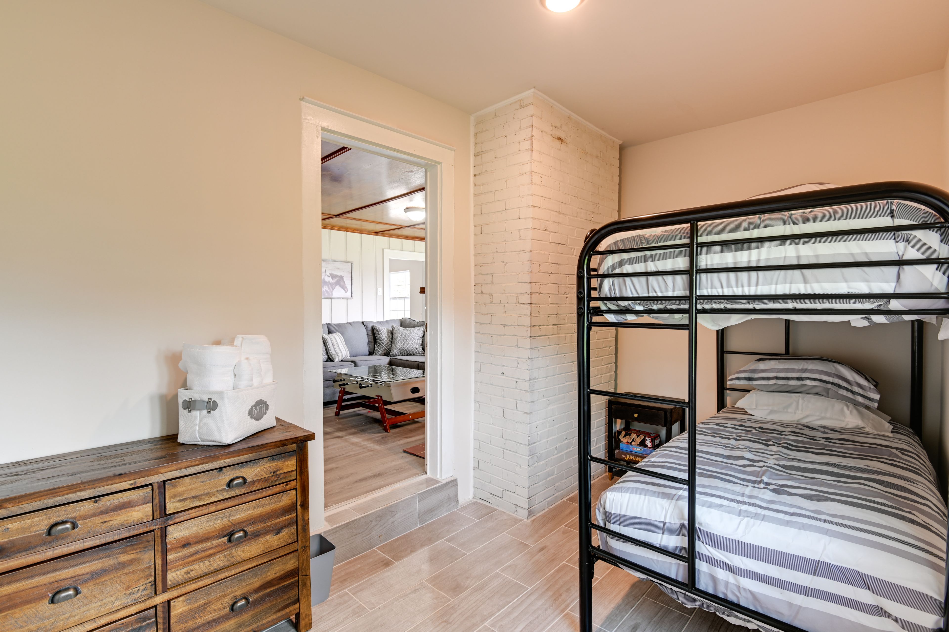 Den | Twin Bunk Bed