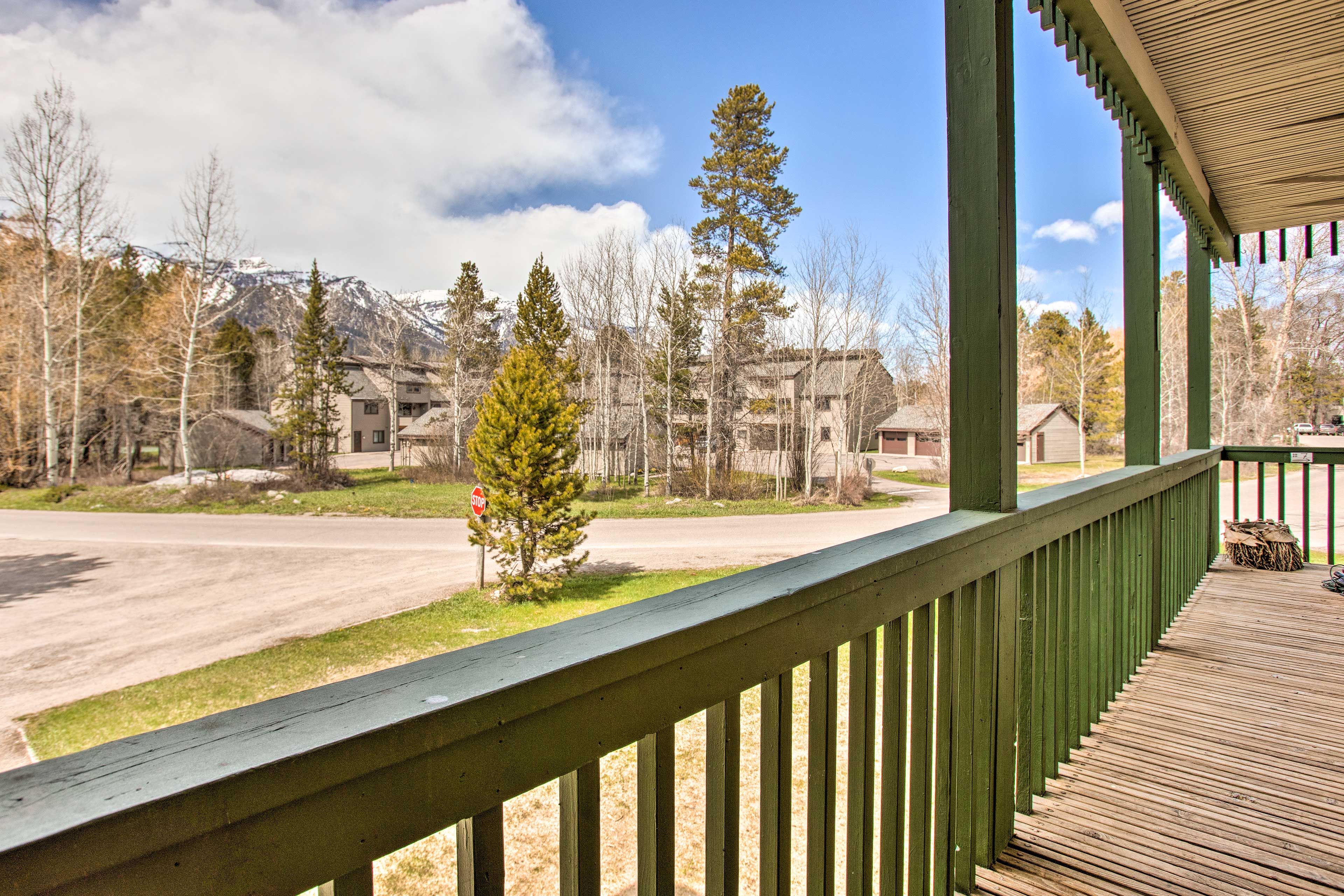 Building Exterior | 2nd-Floor Unit