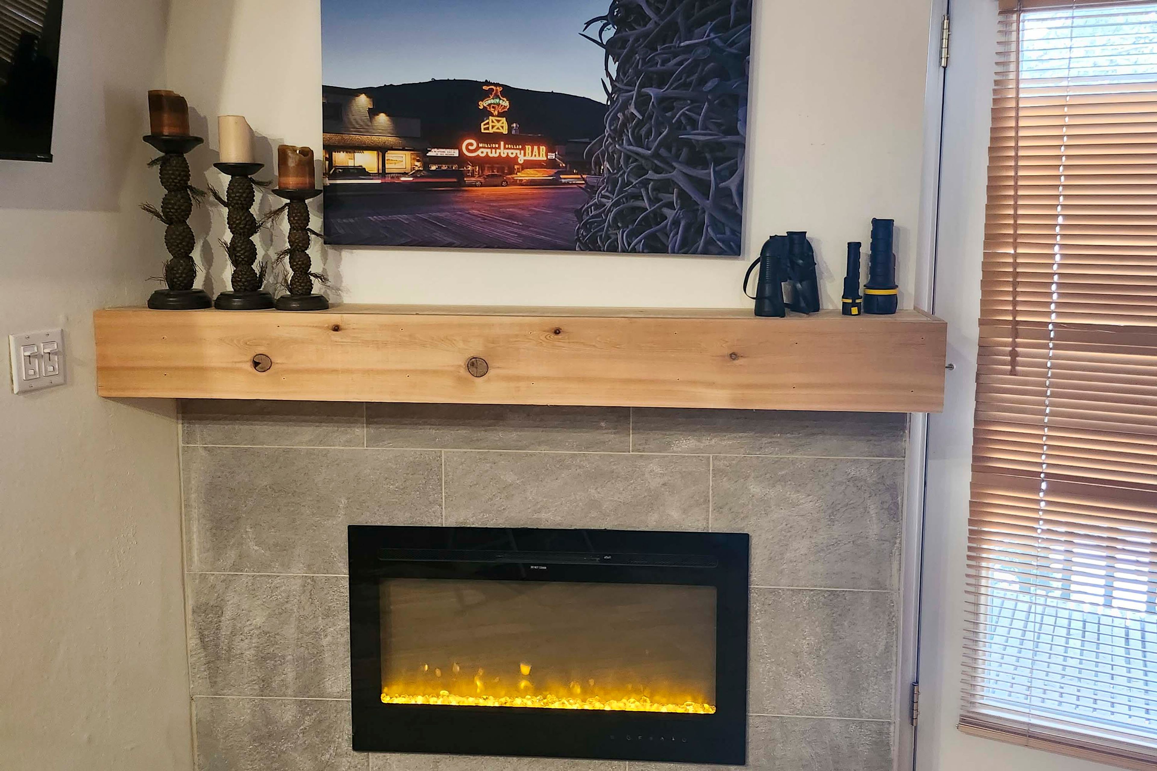 Living Room | Fireplace