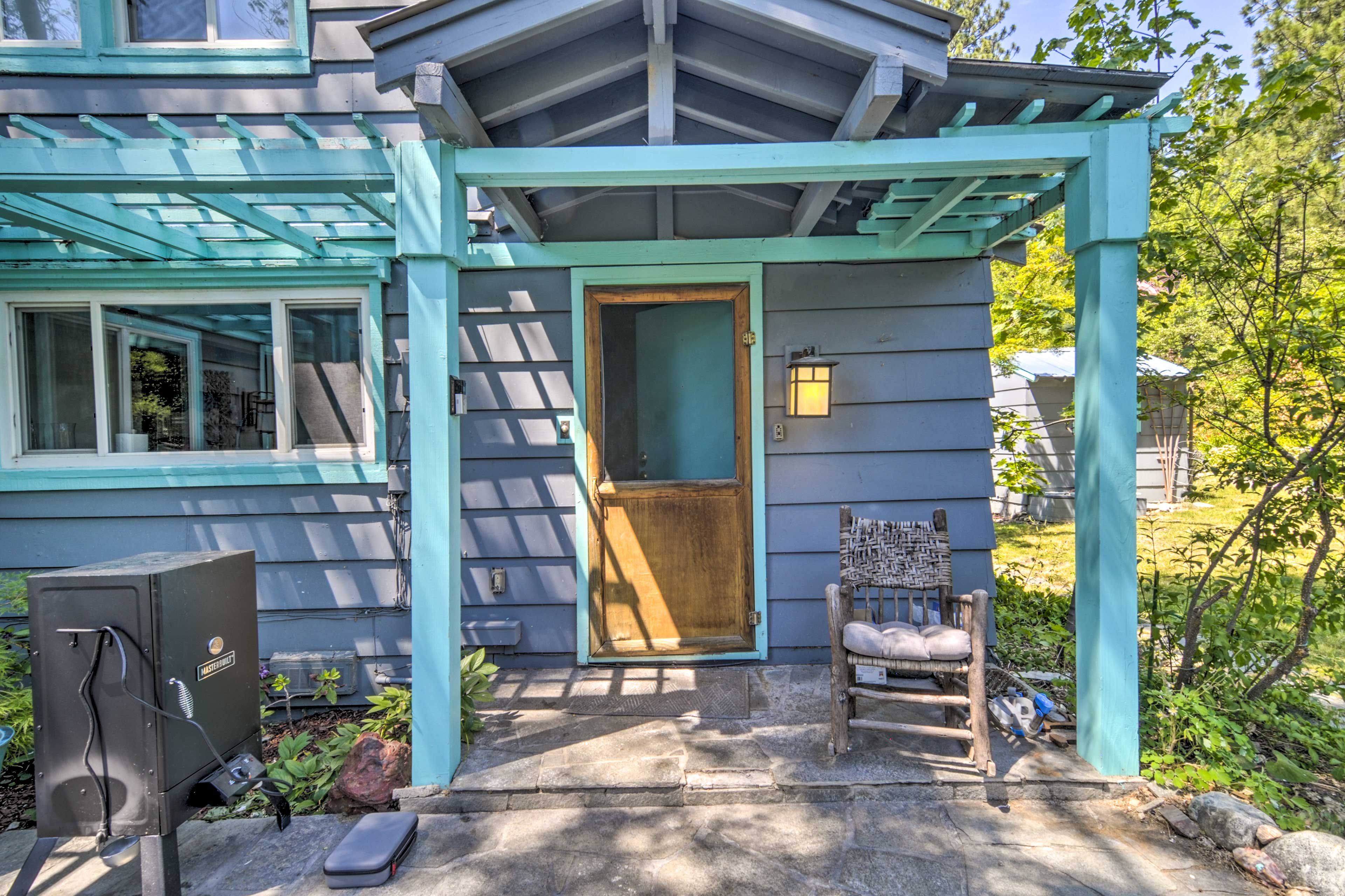 Front Patio | Gas Grill